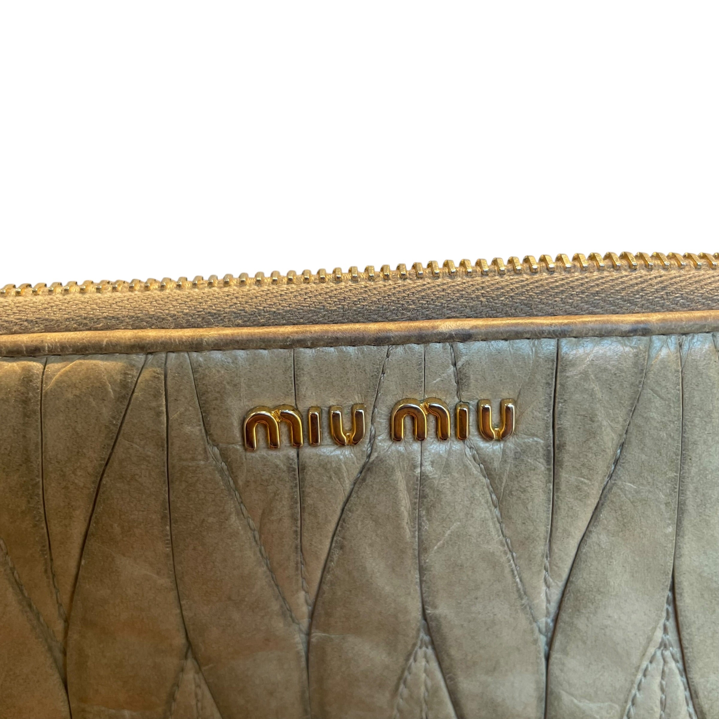 MIU MIU/Long Wallet/Leather/KHK/Matelasse Zip around view 3