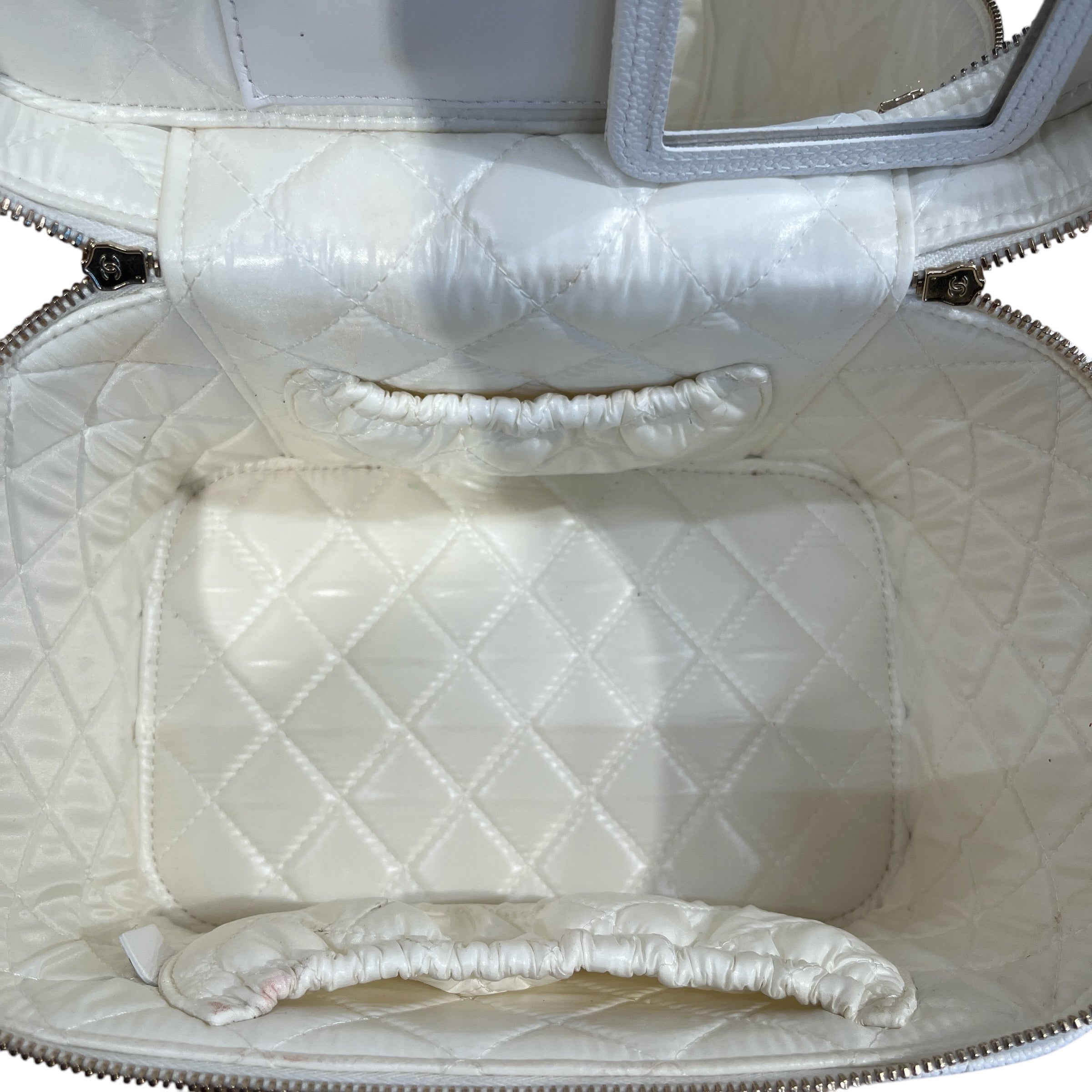 CHANEL/Hand Bag/M/Leather/WHT/CC DIAMOND QUILTED CAVIAR view 6