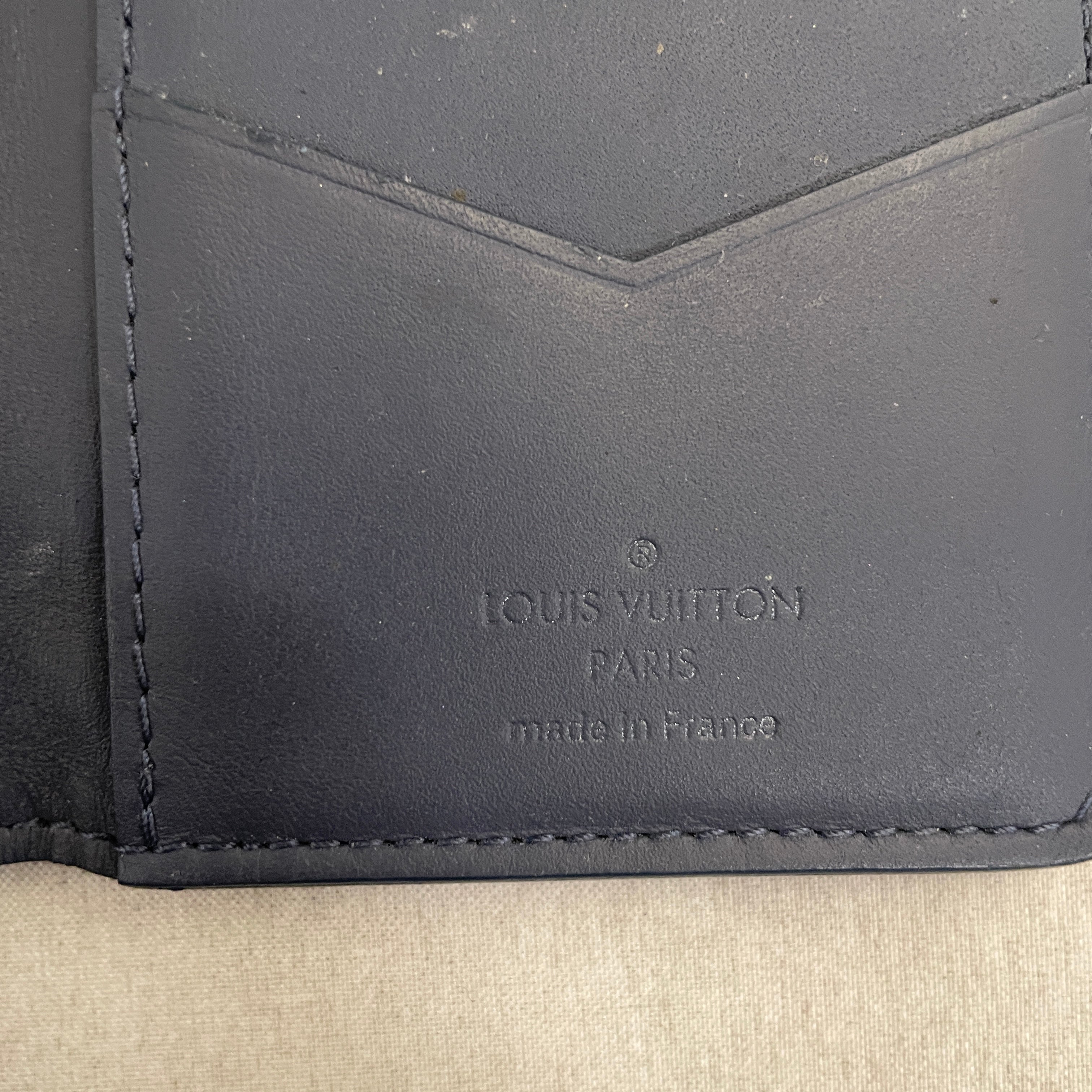 LOUIS VUITTON/Bifold Wallet/Monogram/Leather/NVY/M's/shadow view 4