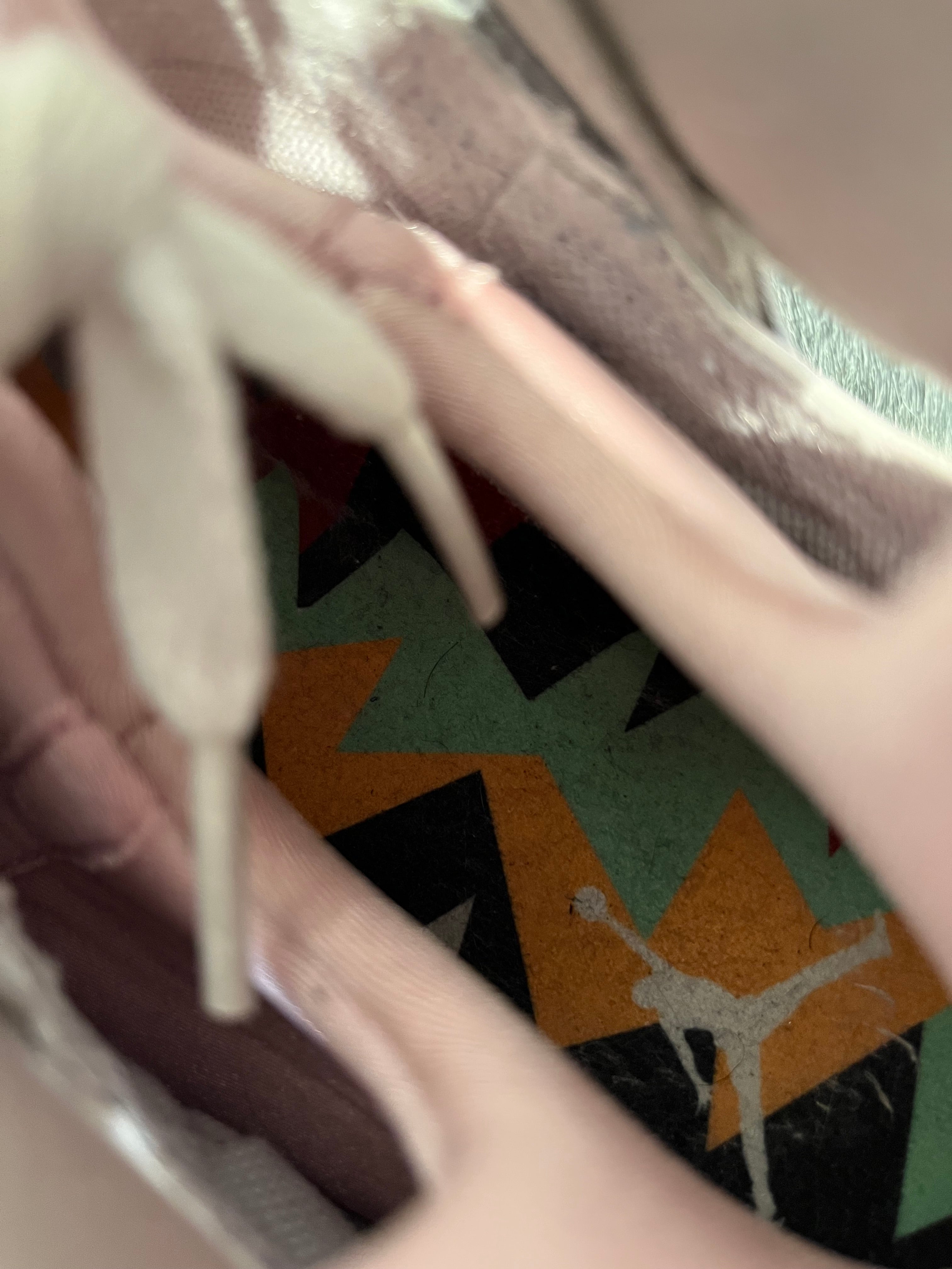 NIKE/Hi-Sneakers/US 11/Fake Fur/GRY/U-Tip/CT8528-002 retro 7 hare 2.0 view 3
