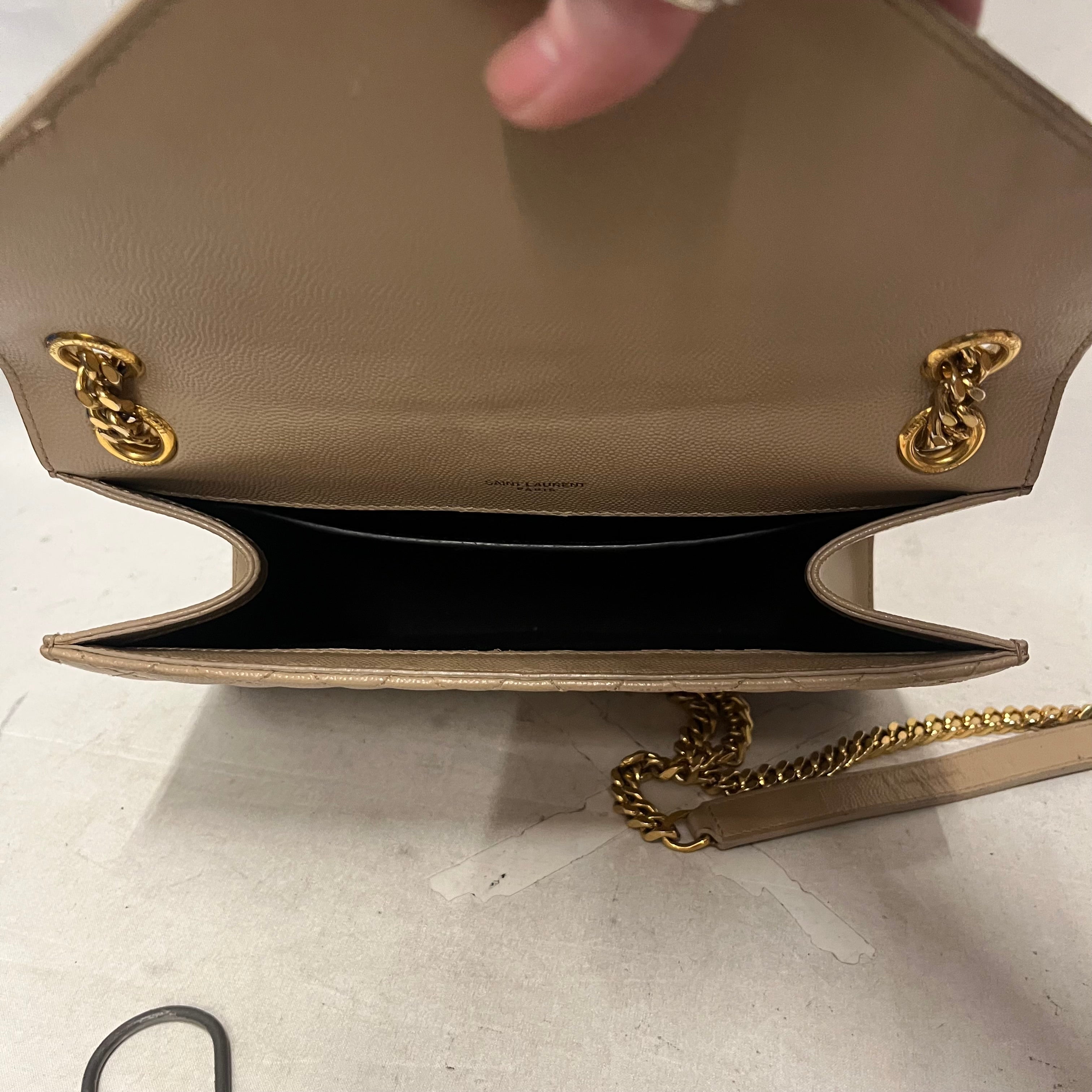 YVES SAINT LAURENT/Cross Body Bag/Leather/BEG/Quilted Envelope Medium view 5