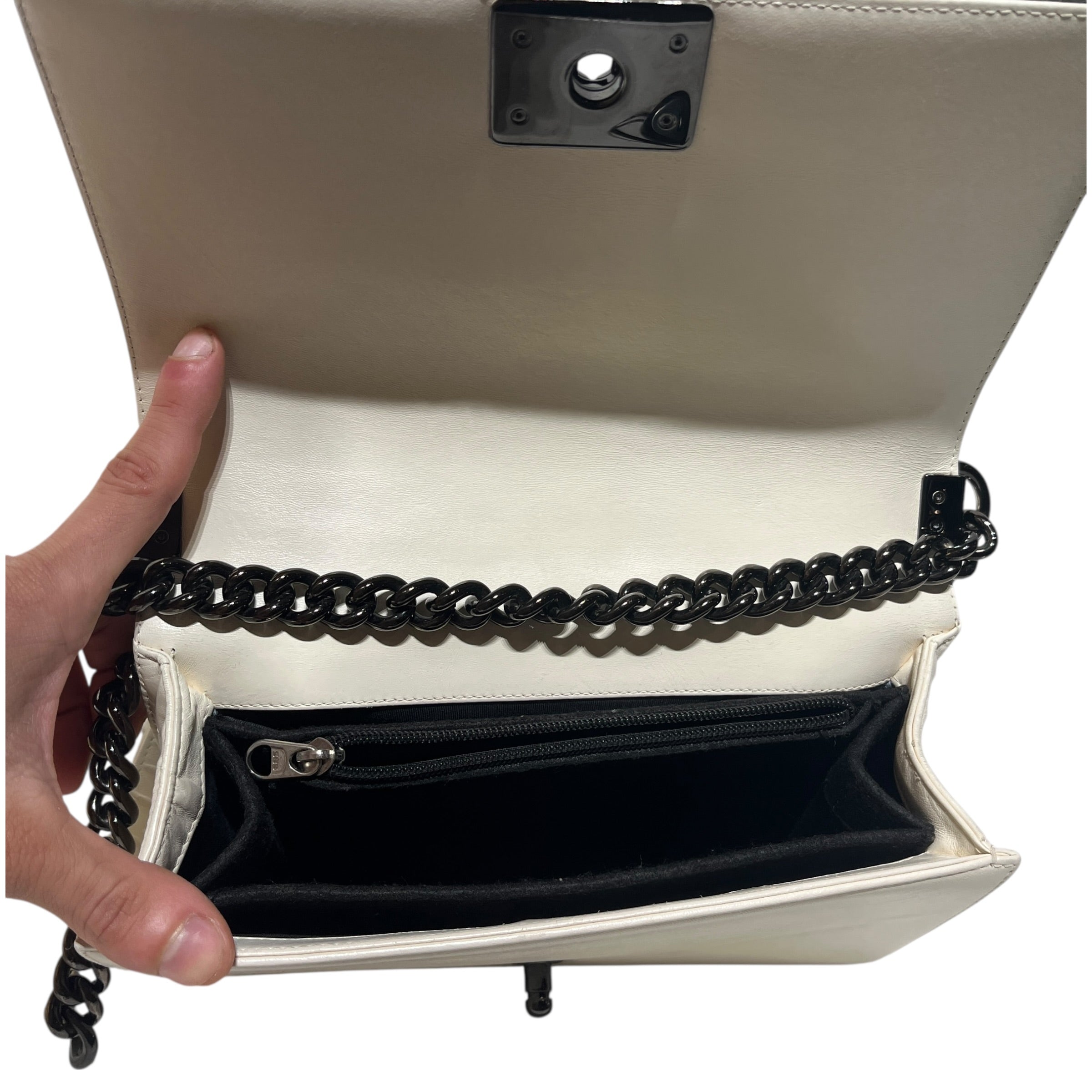 CHANEL/Cross Body Bag/Leather/WHT/GEOMETRIC BOY BAG view 5