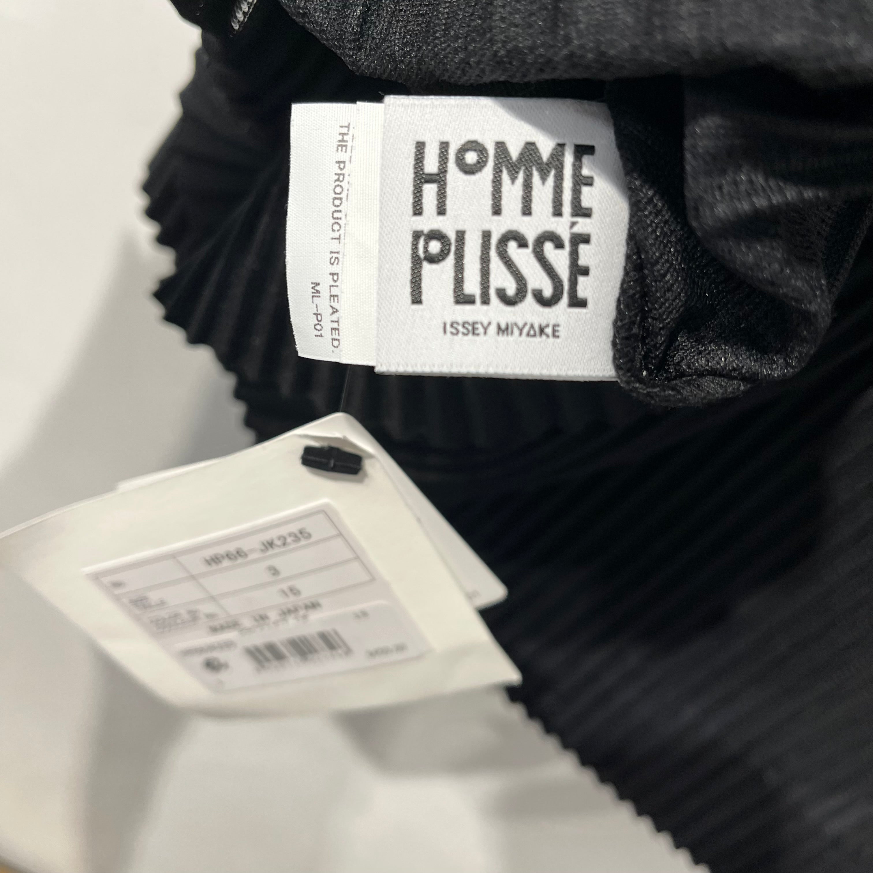 PLEATS PLEASE ISSEY MIYAKE/LS T-Shirt/3/Polyester/BLK/HP66JK235/3 NWT LS view 5