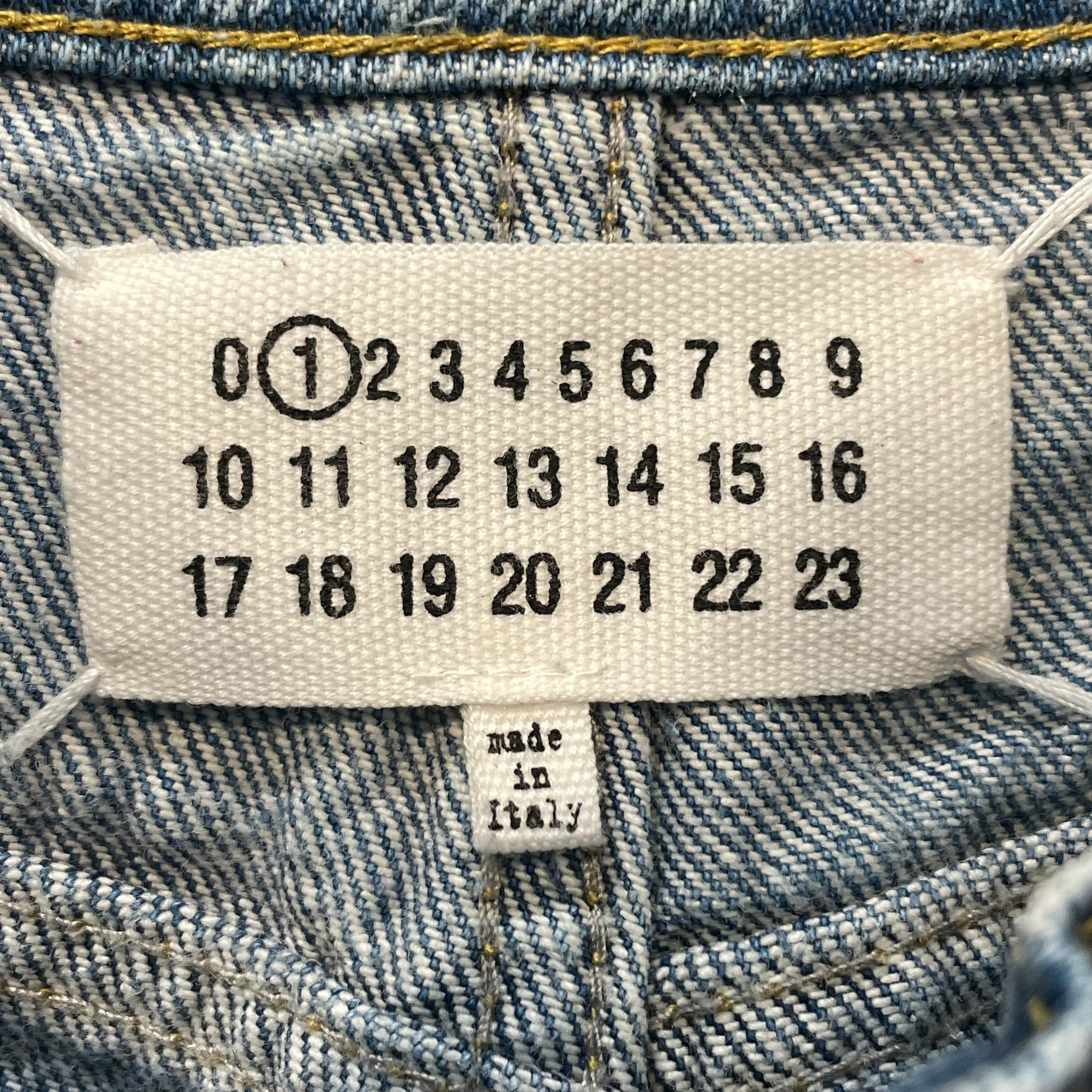 Maison Margiela/Bottoms/42/Denim/IDG/side cut jeans view 3