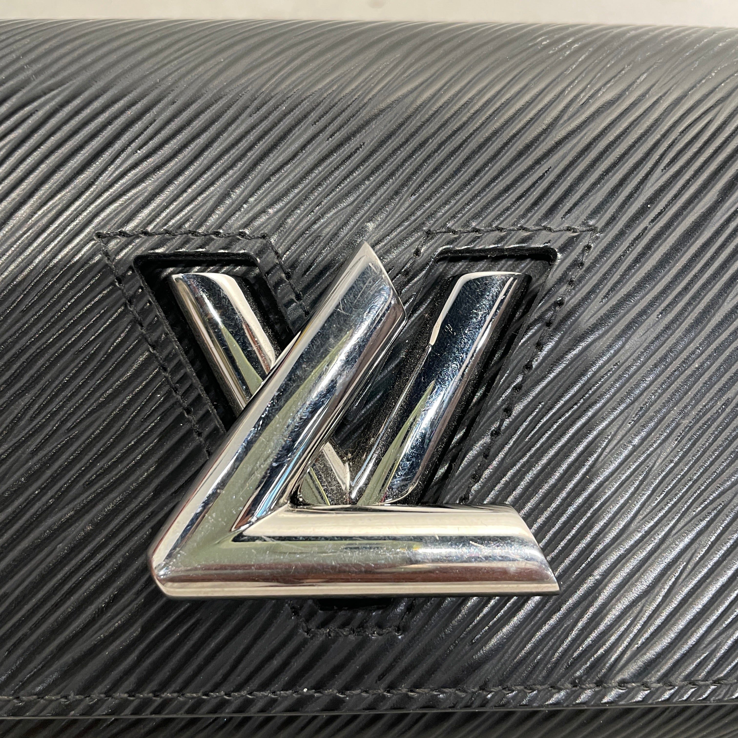 LOUIS VUITTON/Long Wallet/Leather/BLK/EPI LEATHER TWIST WALLET view 5