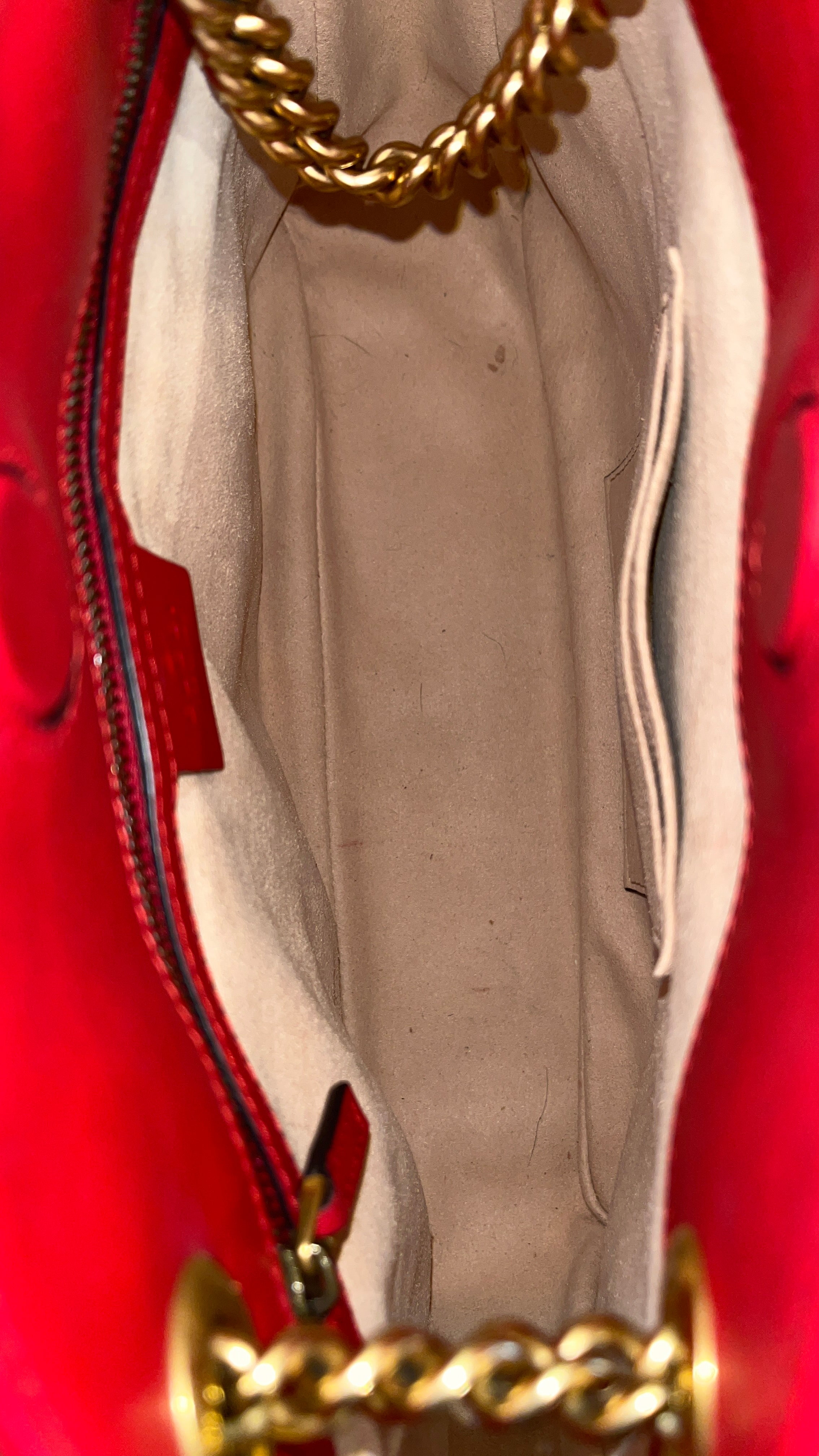 GUCCI/Cross Body Bag/Leather/RED/gucci gg marmont matelasse view 4