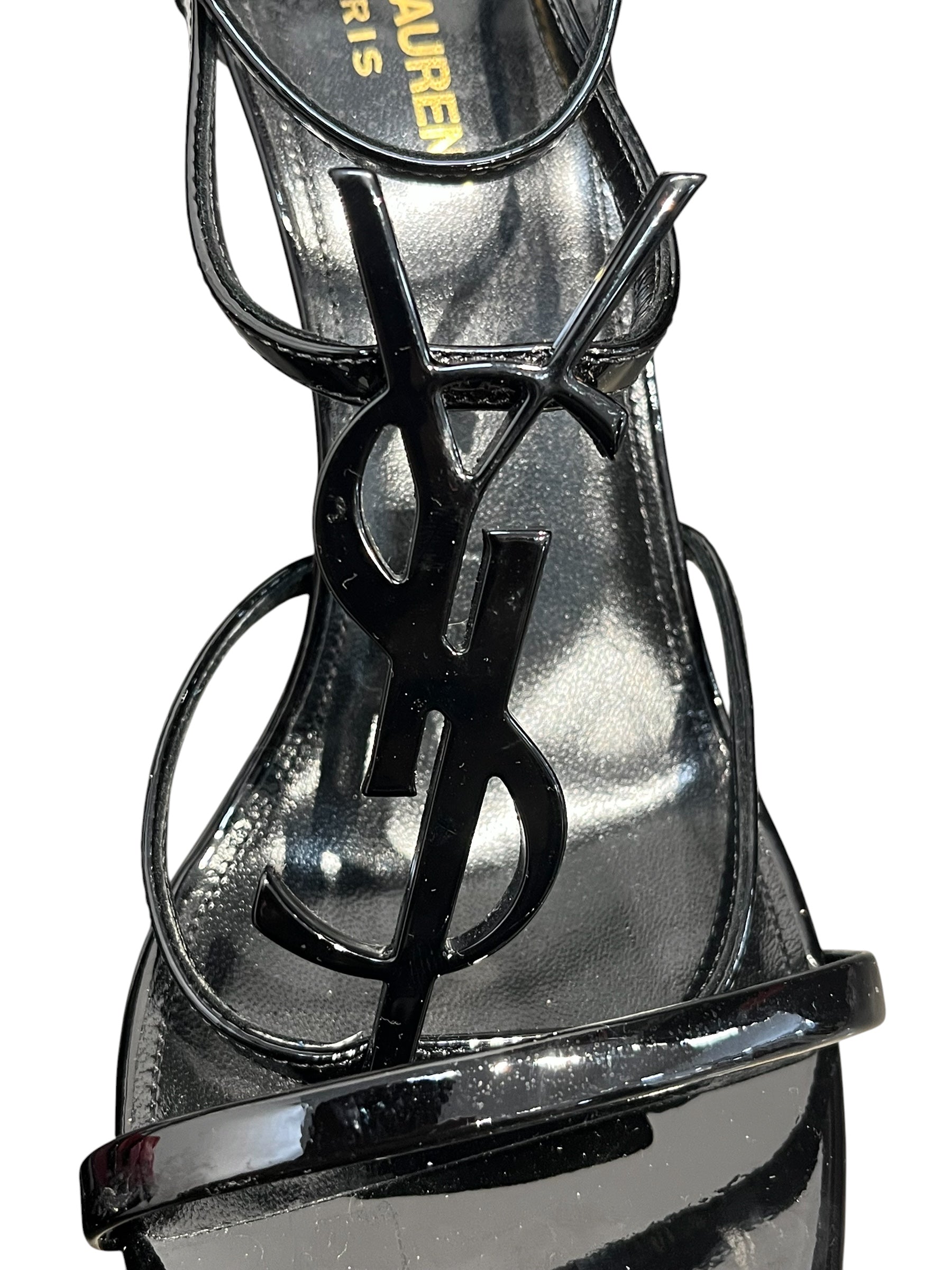YVES SAINT LAURENT/Heels/EU 41.5/BLK/patent leather ysl logo foot view 7