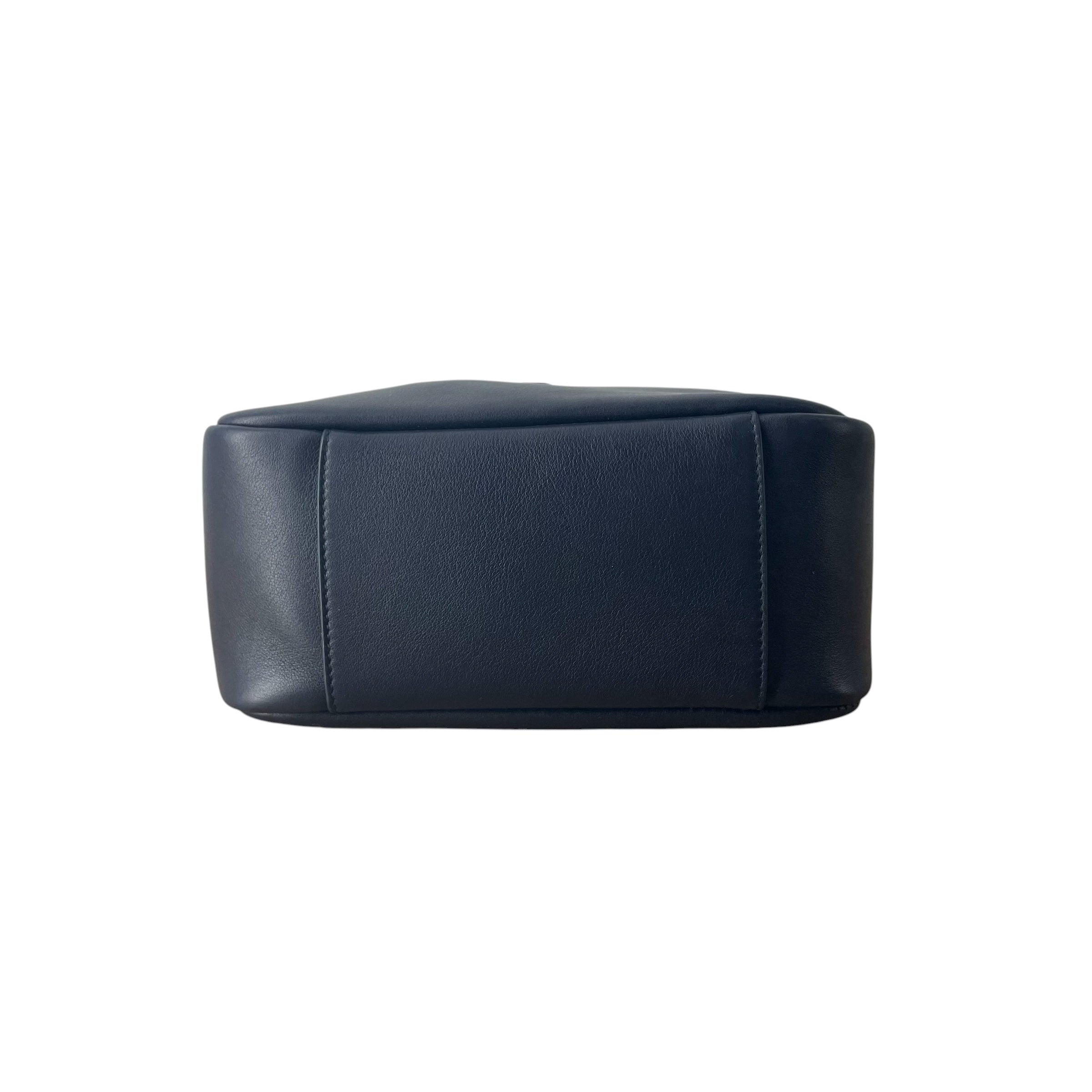 YVES SAINT LAURENT/Hand Bag/Leather/NVY/LE 5 A 7 LOGO CLOSURE HARDWARE view 4