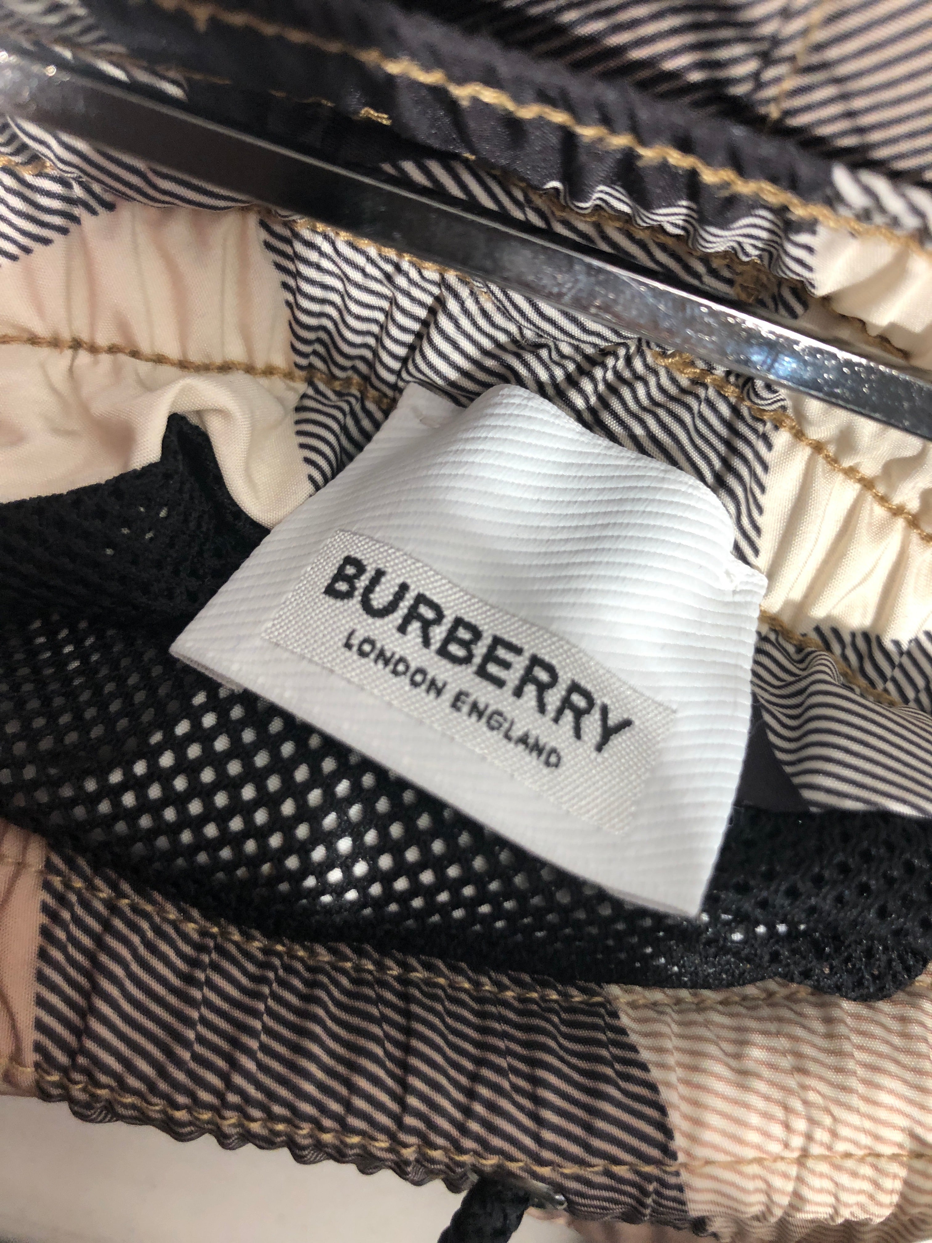 BURBERRY LONDON/Shorts/XL/Plaid/Polyester/BEG/CLASSIC CHECK SWIM TRUNKS view 3