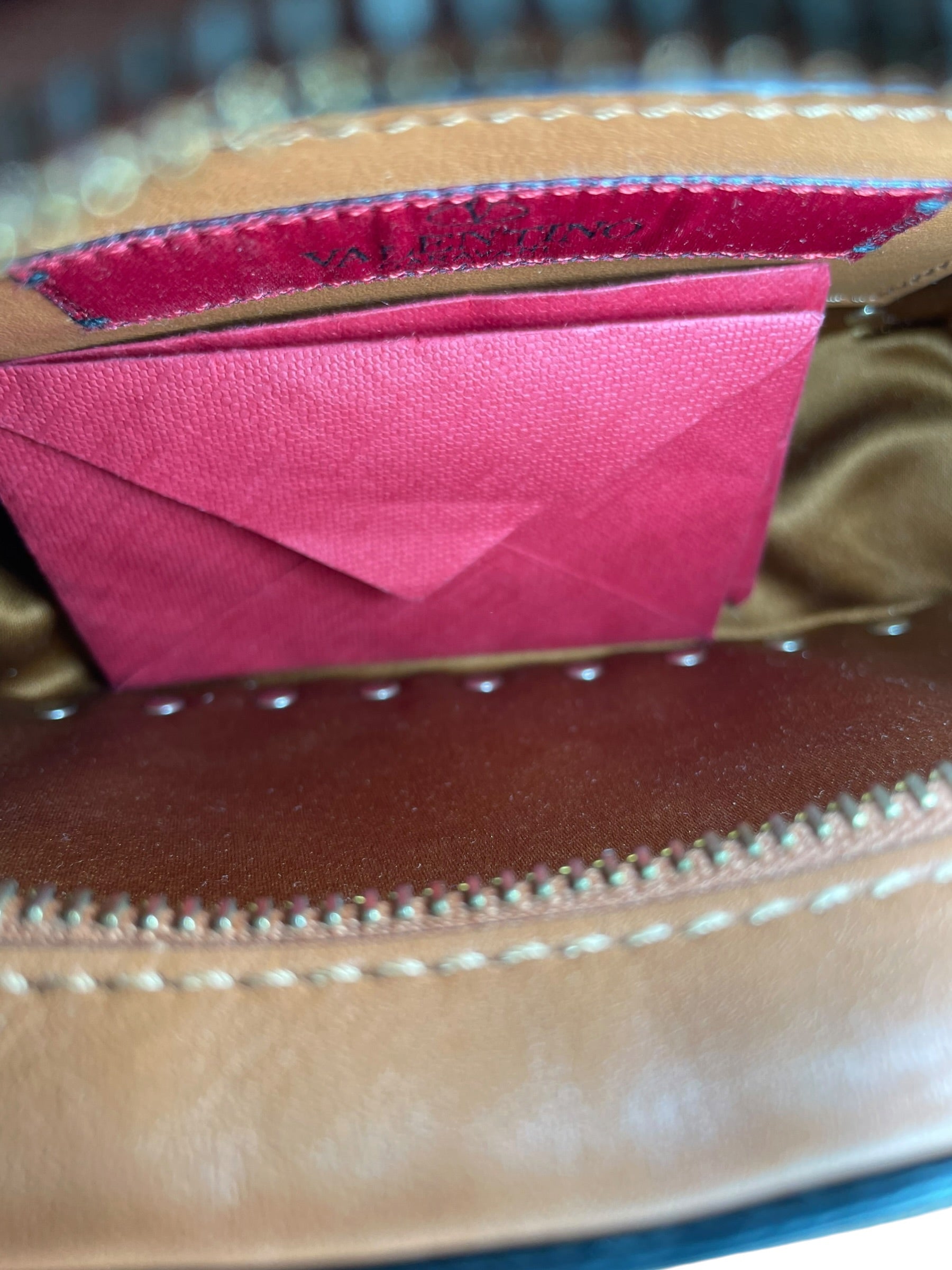 VALENTINO/Cross Body Bag/Leather/CML/ROCKSTUD CAMERA CROSSBODY view 4