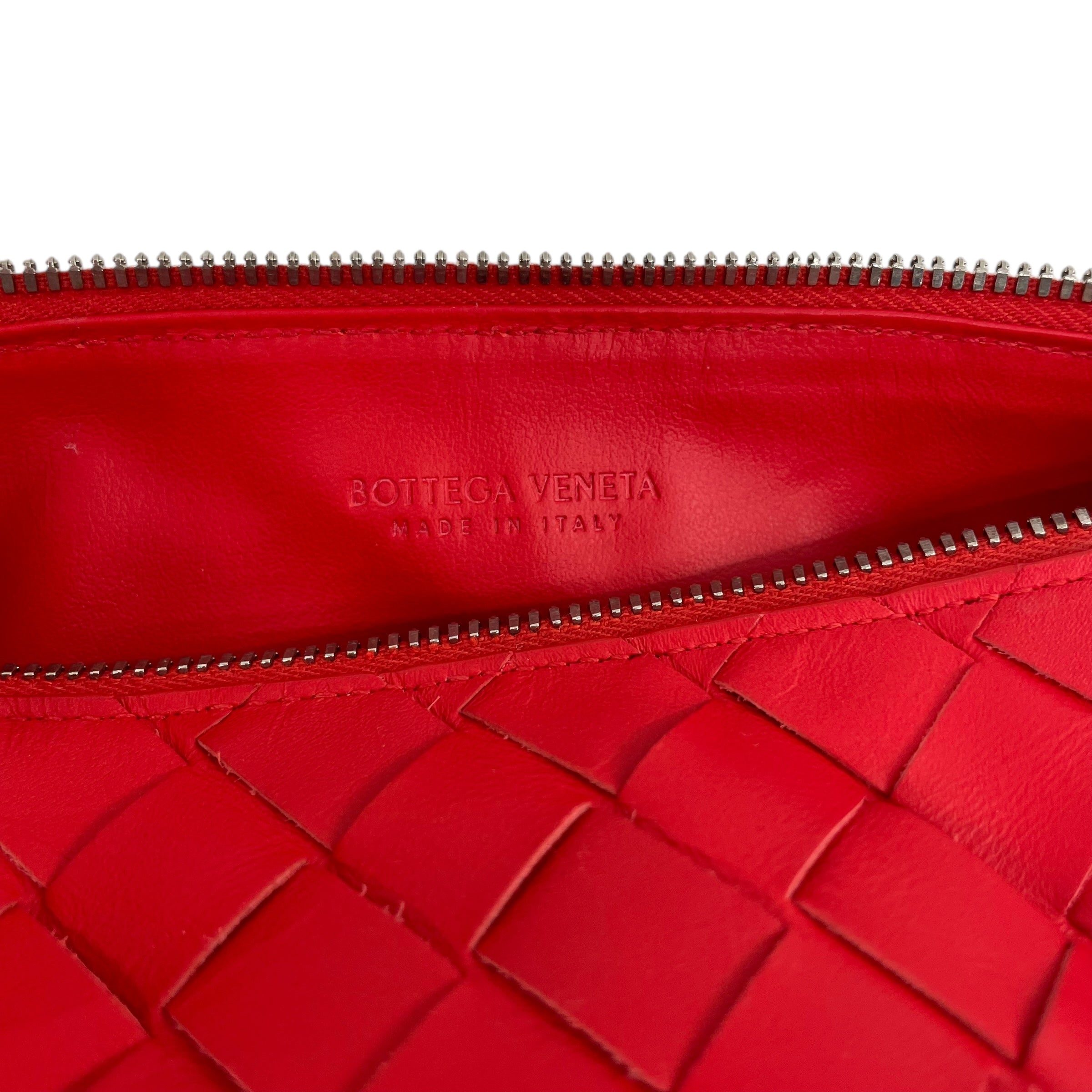 BOTTEGA VENETA/Clutch Bag/Leather/RED/CYLINDER POUCH view 4