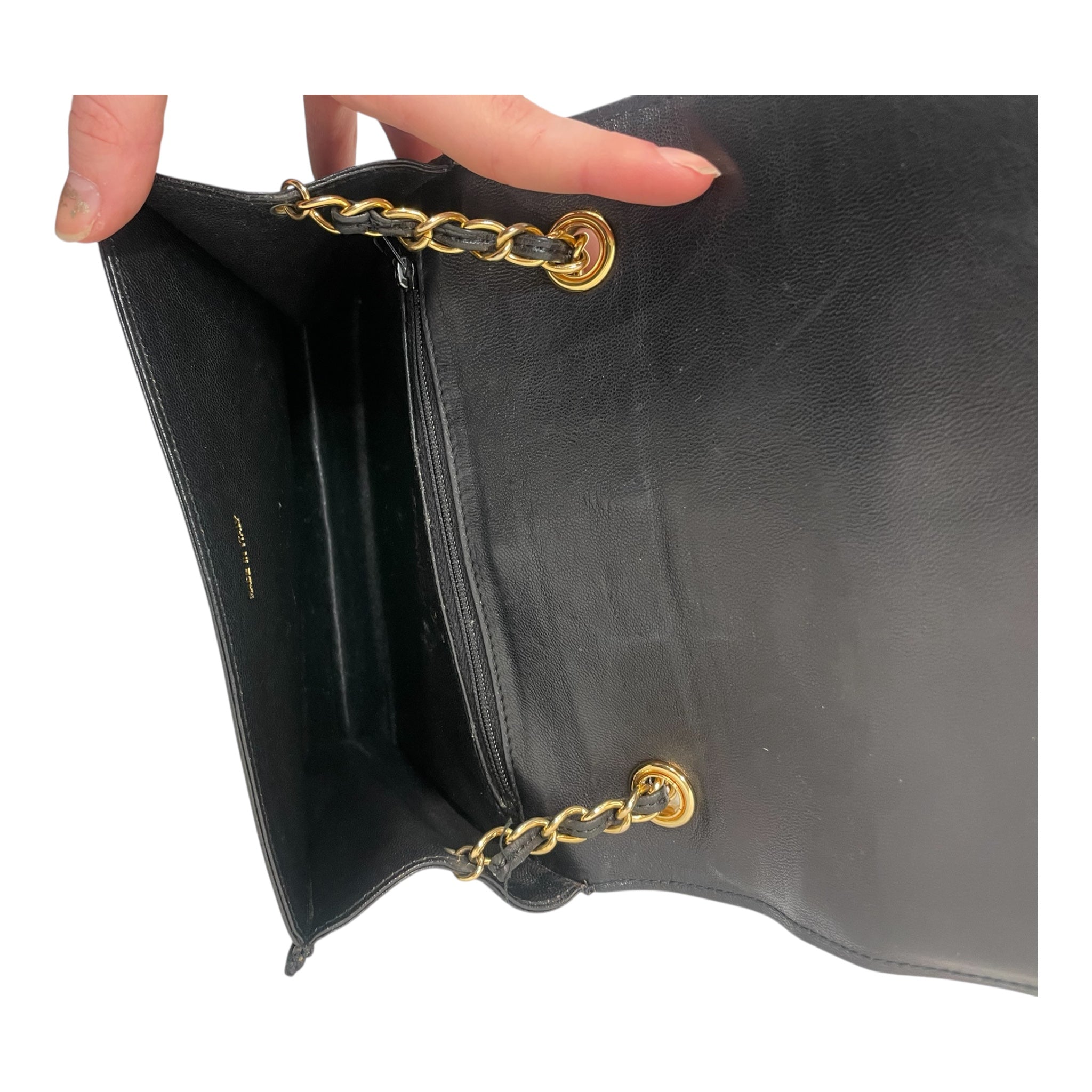 CHANEL/Cross Body Bag/Leather/BLK/Quilted Matelasse view 4