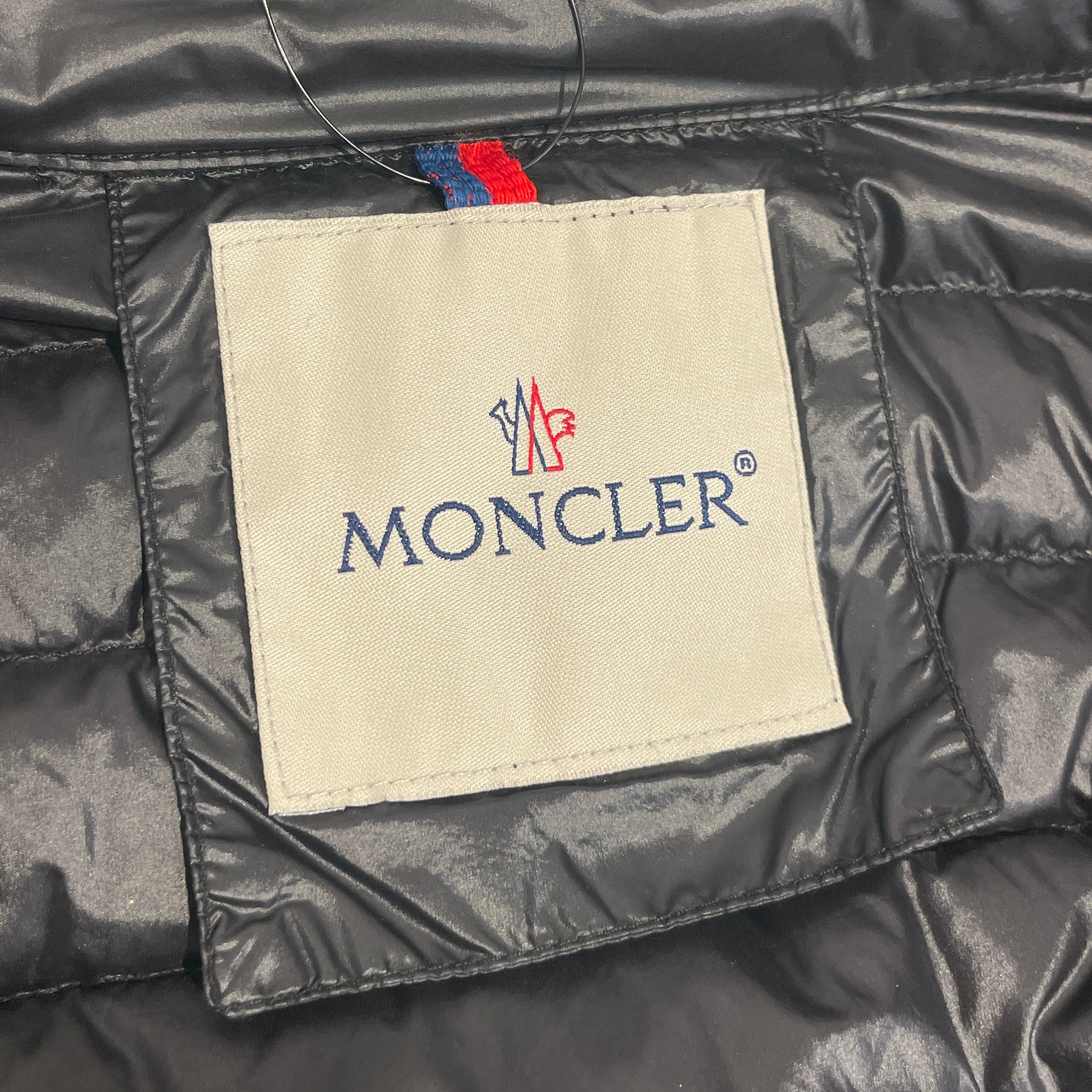 MONCLER/Vest/5/BLK/ view 3