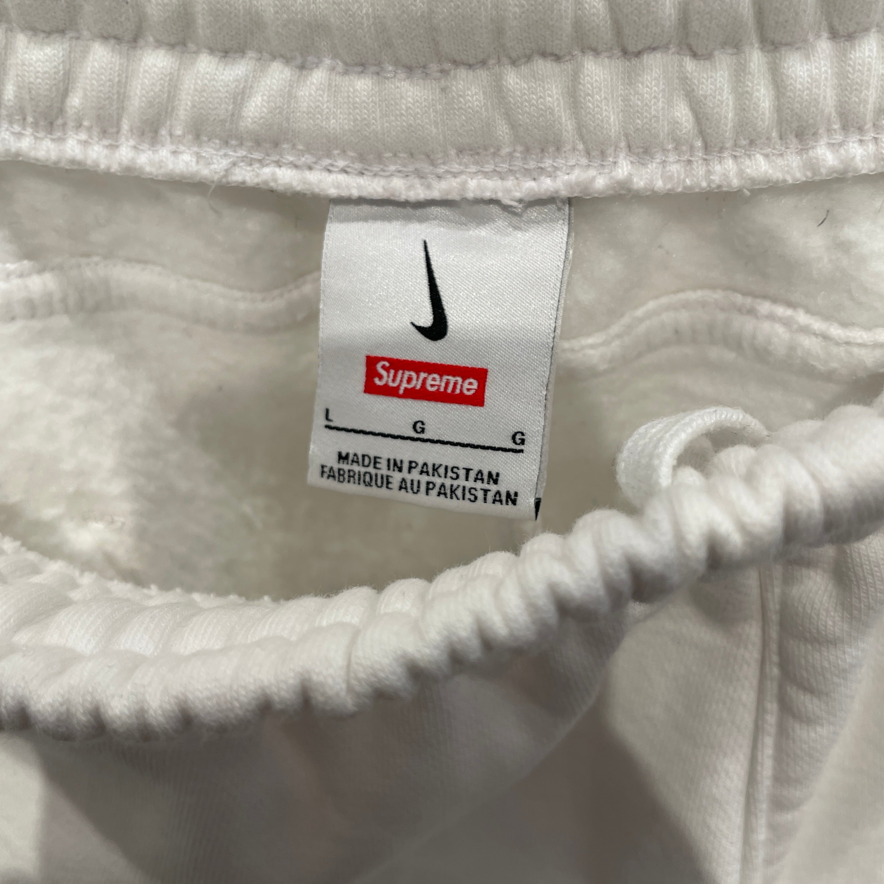 Supreme/NIKE/Straight Pants/L/Cotton/WHT/BLK SWOOSH SWEATPANT view 3