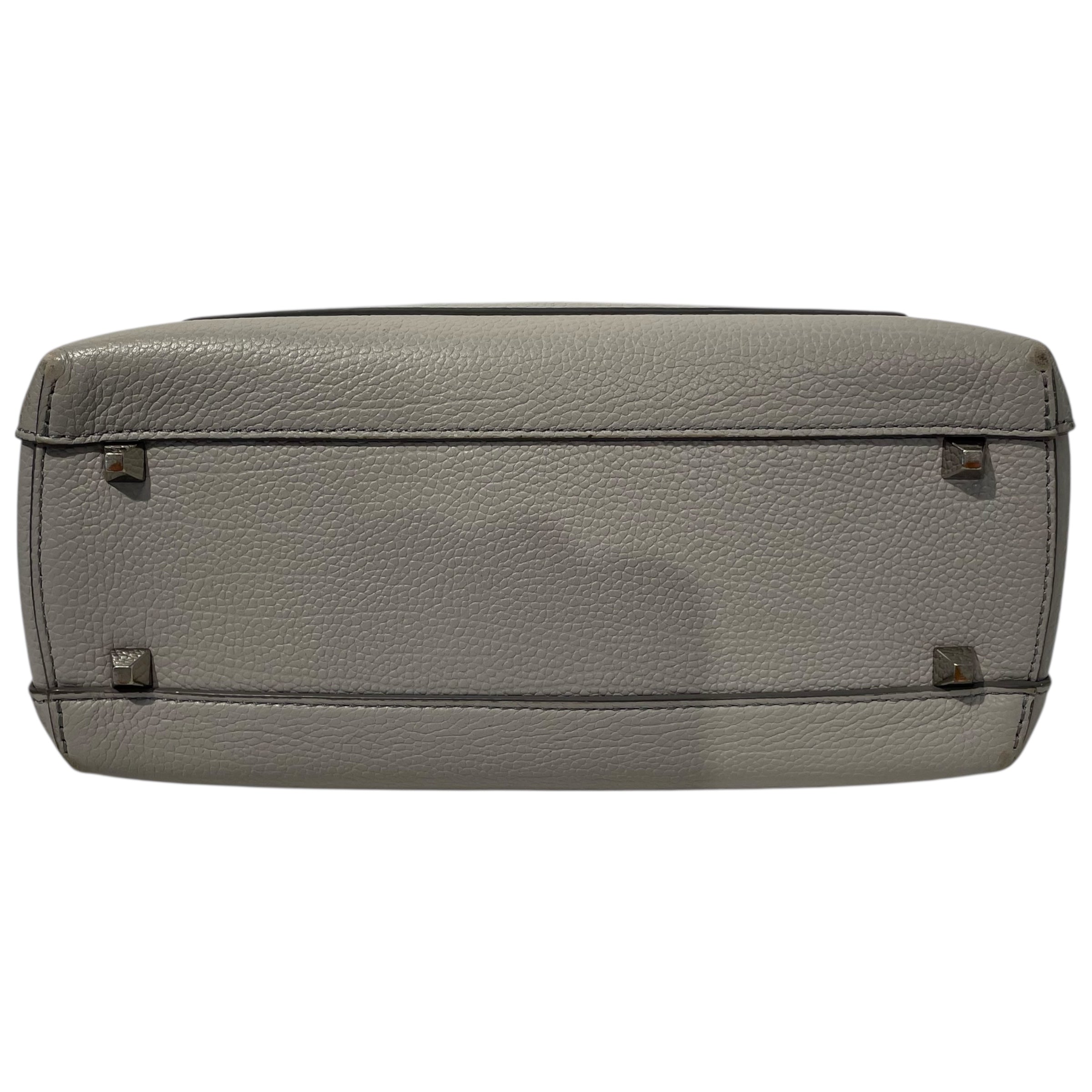 MCM/Cross Body Bag/Leather/GRY/Grained Leather Handle view 9