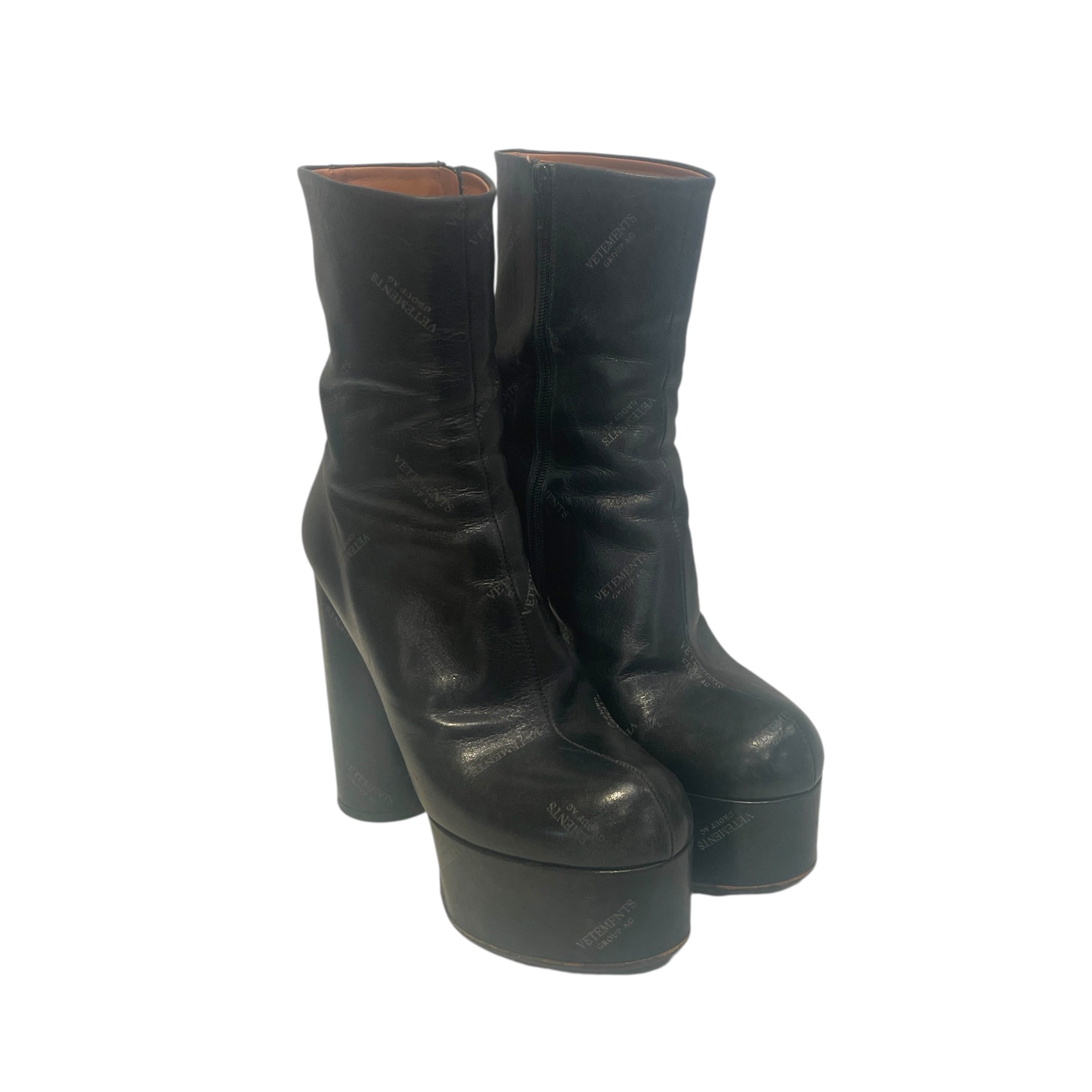 VETEMENTS/Booties/EU 36/All Over Print/Leather/BLK/Spell Out - 5 Inch Heel view 1