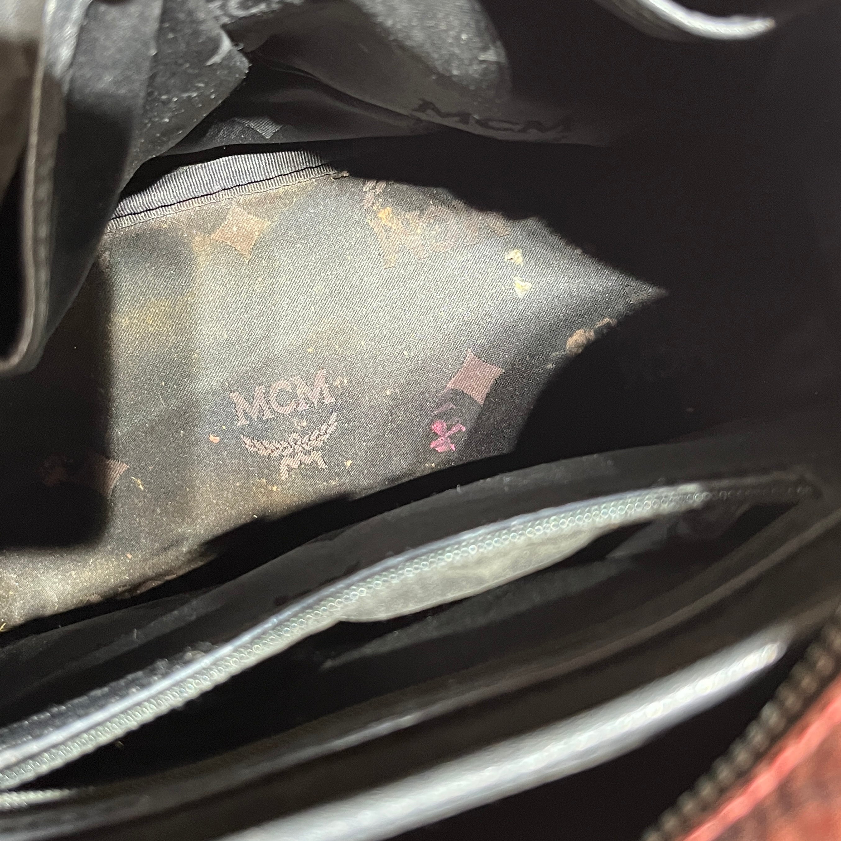 MCM/Backpack/Leather/RED/red medium bckpck view 5