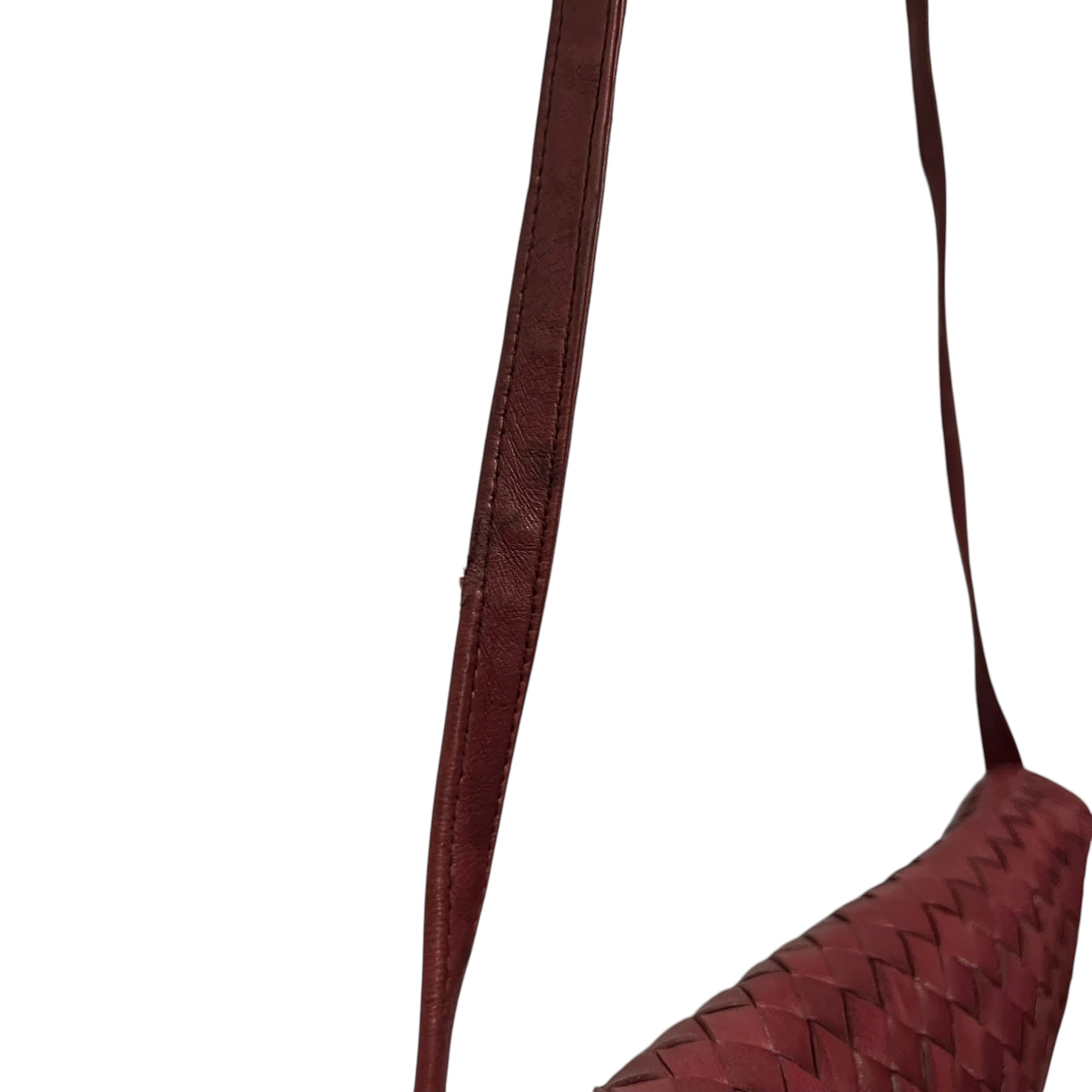 BOTTEGA VENETA/Cross Body Bag/Leather/BRD/bottage veneta red crossbody view 6