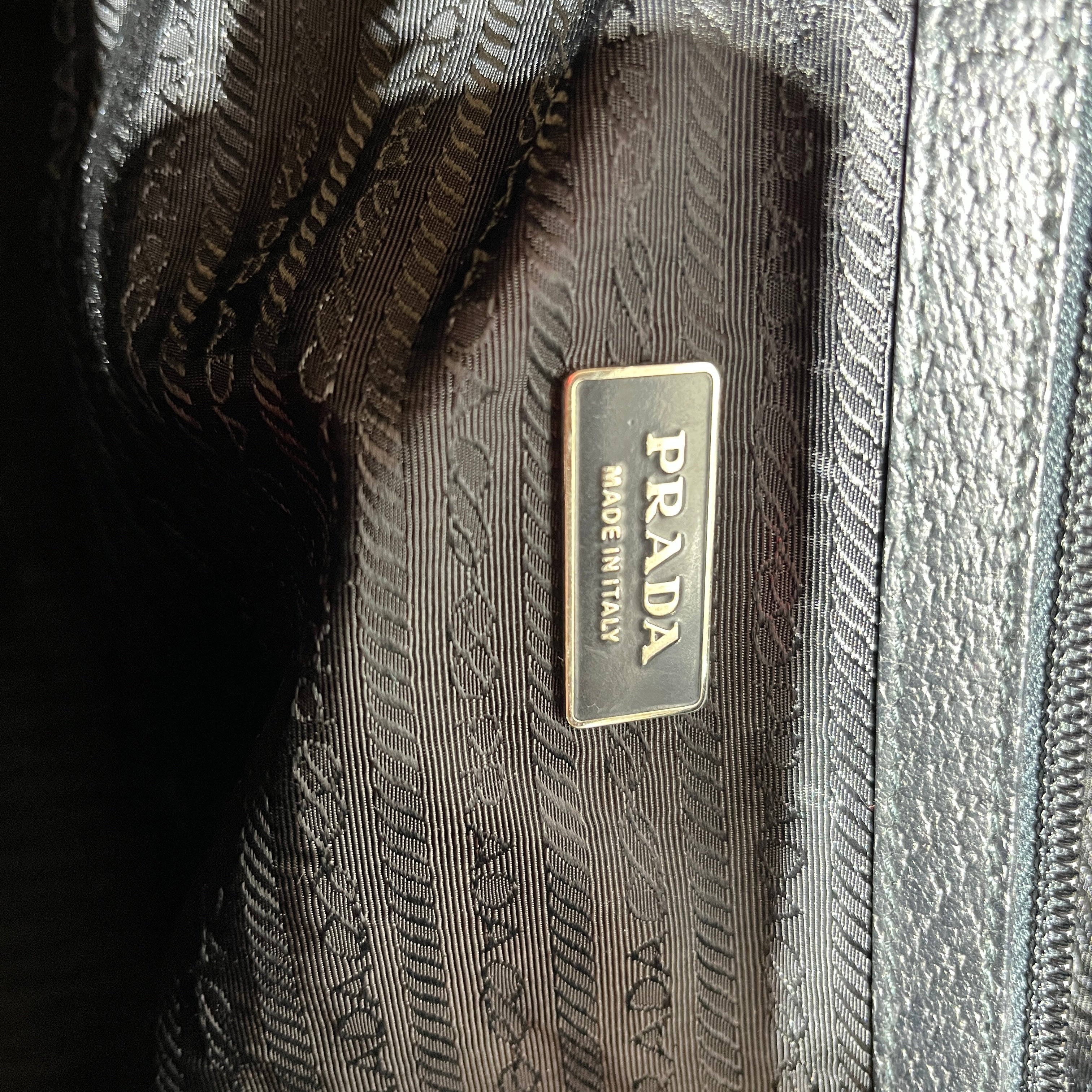 PRADA/Luggage/Leather/BLK/WEEKEND BAG view 3