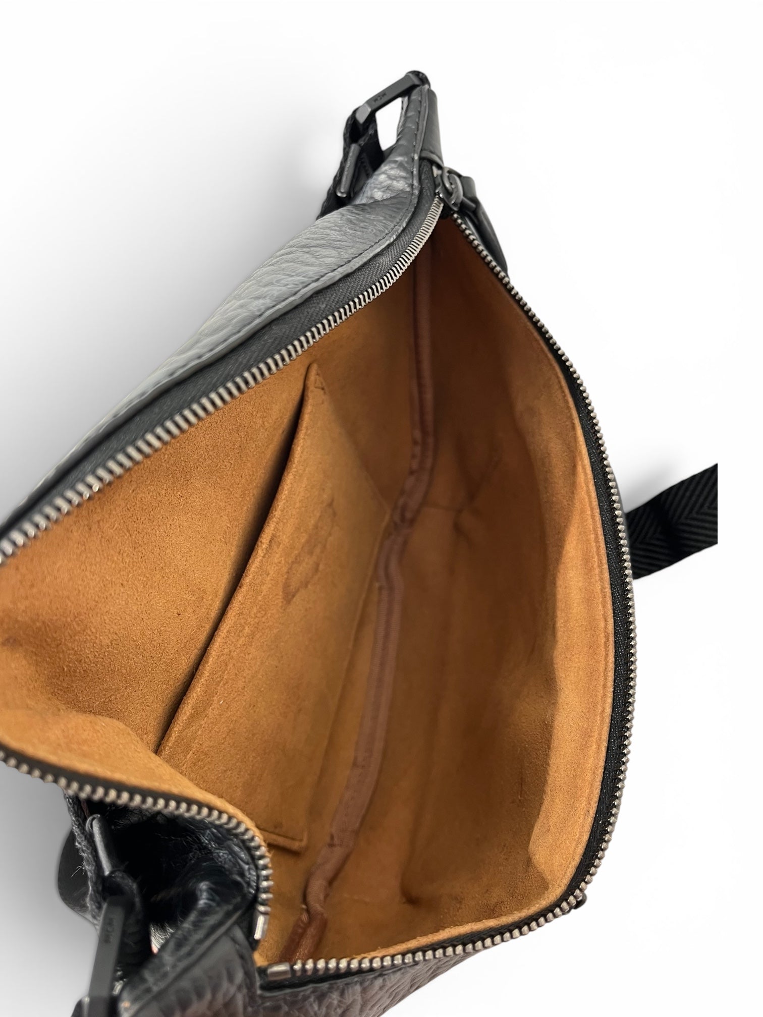 MCM/Fanny Pack/Monogram/Leather/BLK/S4307 view 5