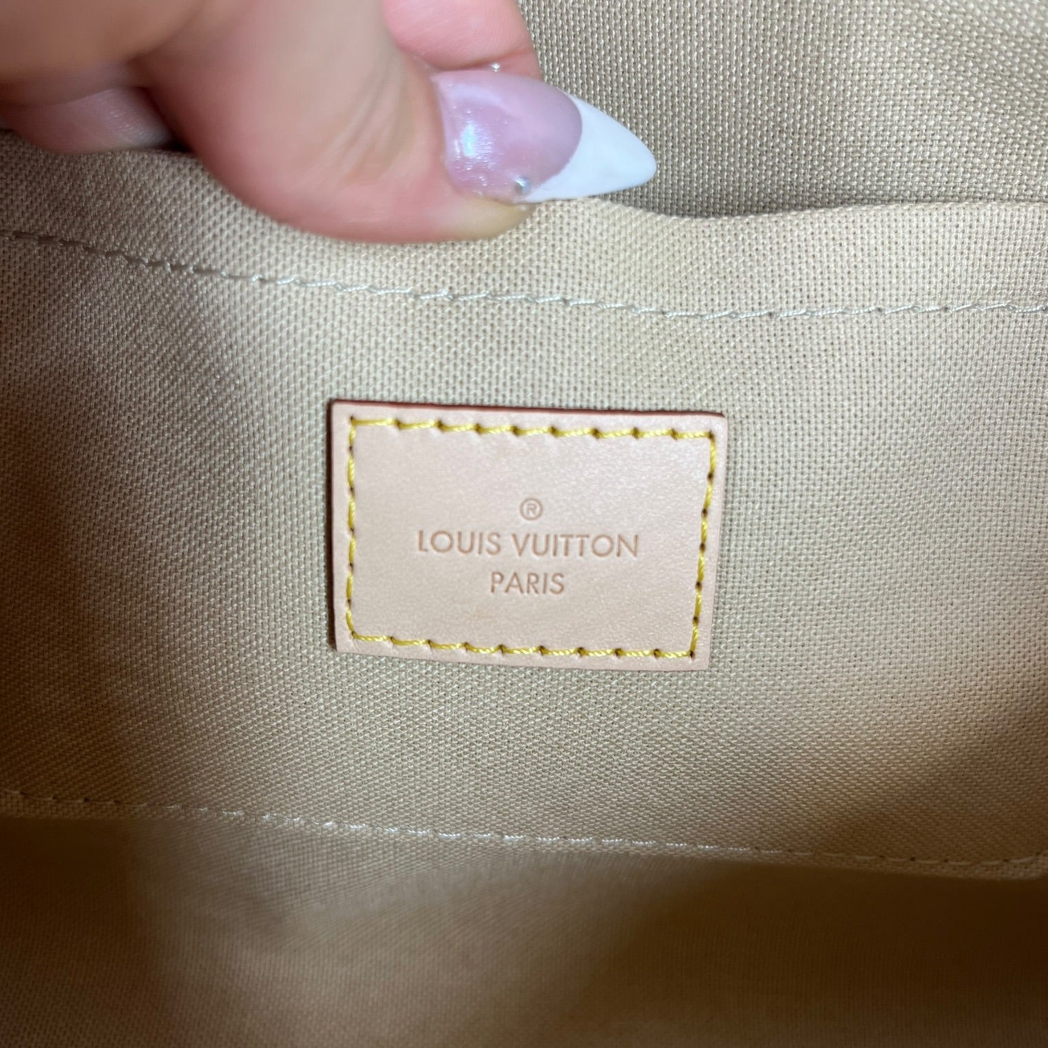 LOUIS VUITTON/Cross Body Bag/Leather/CRM/FAVORITE BAG view 4