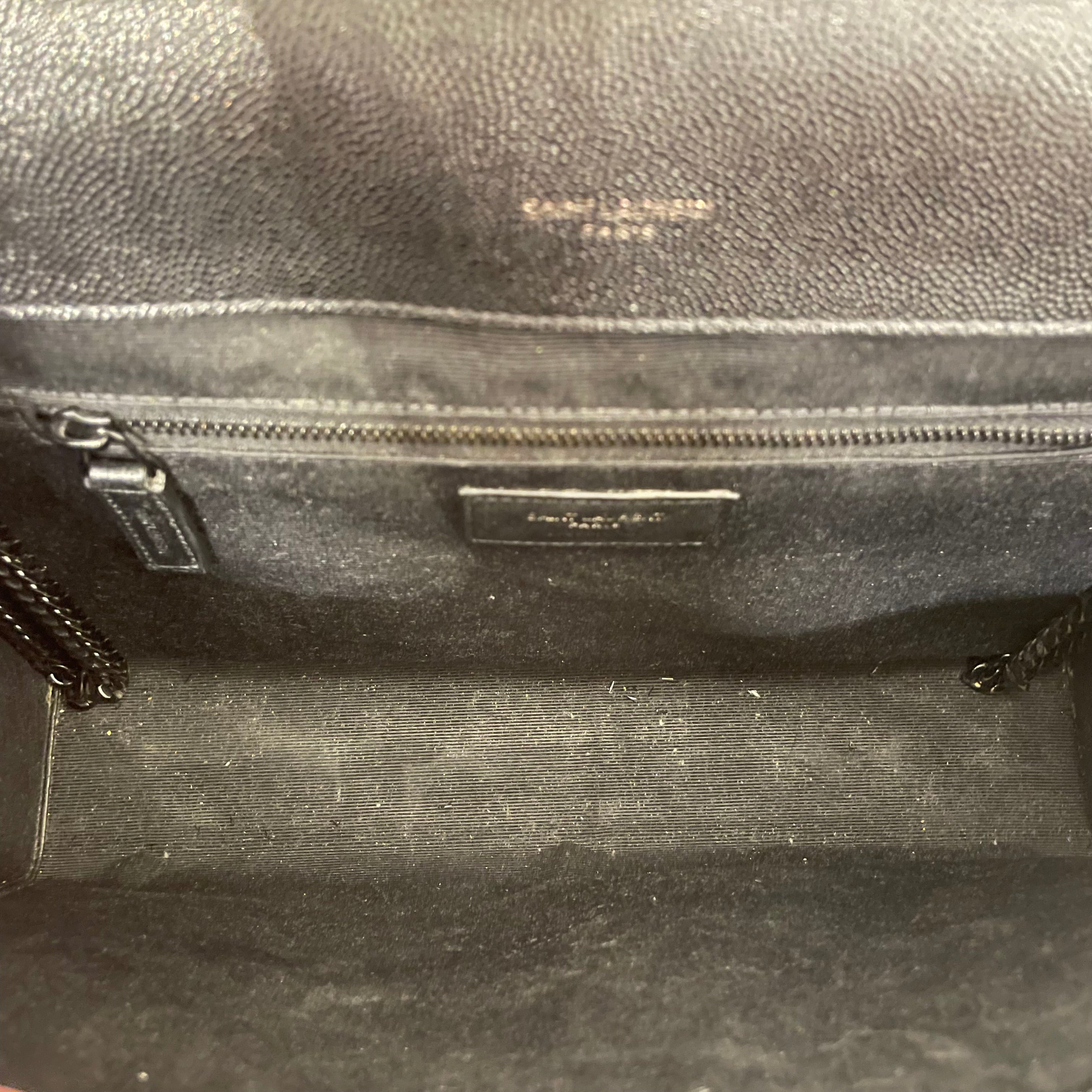 YVES SAINT LAURENT/Bag/Leather/BLK/Medium Quilted Envelope Shlder view 8