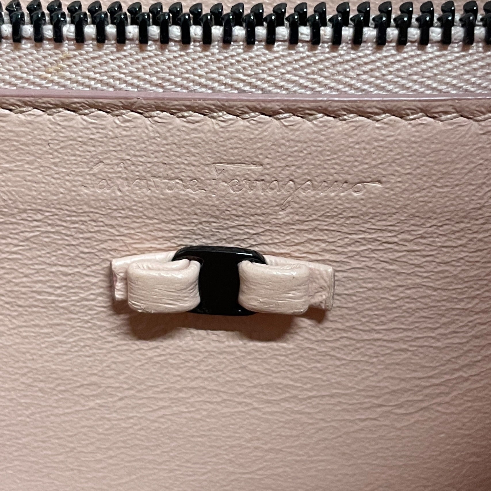 Salvatore Ferragamo/Cross Body Bag/Leather/BLK/ VARA/ BOW/ CHAIN STRAP view 3
