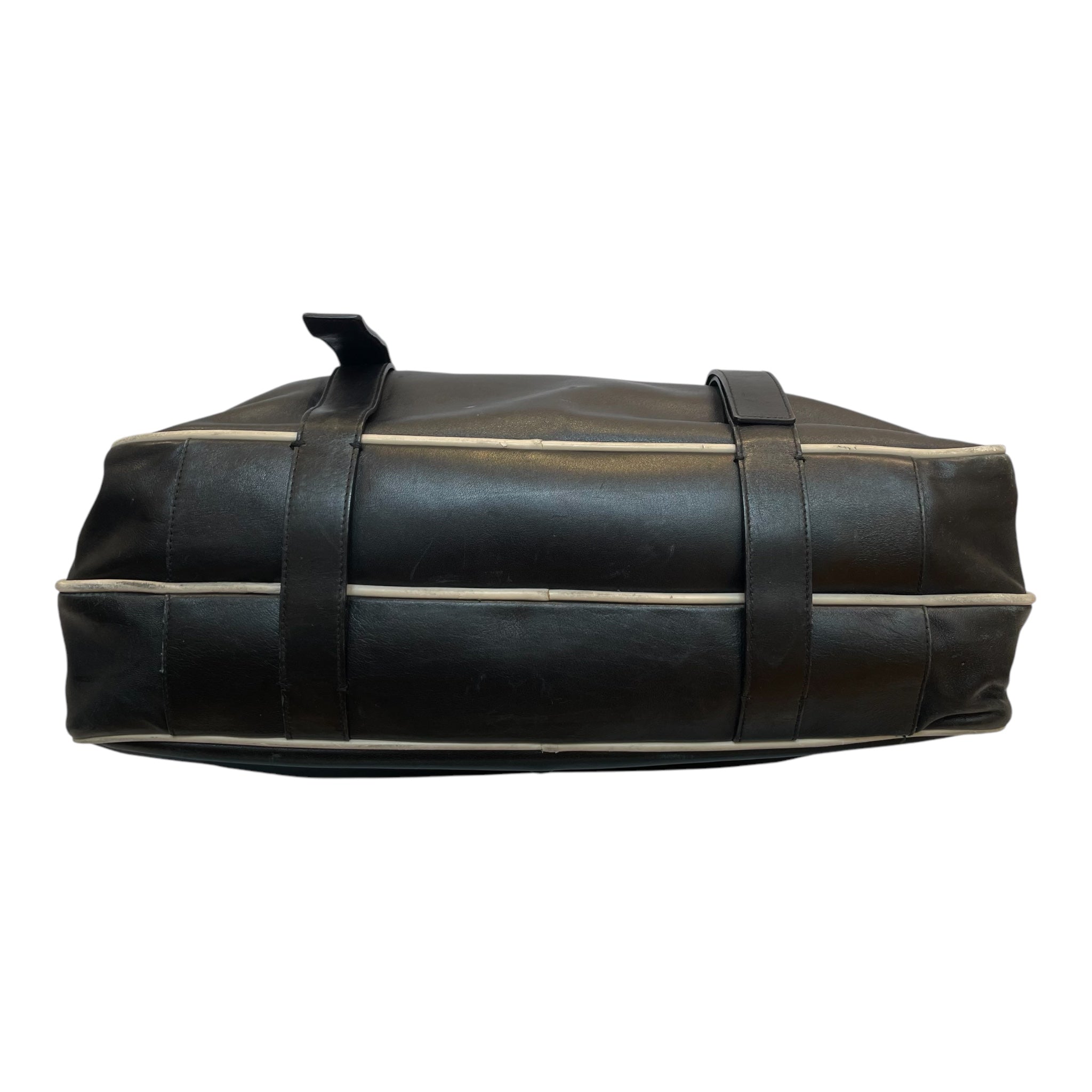 PRADA/Briefcase/Leather/BLK/#146/WHITE BORDER view 3