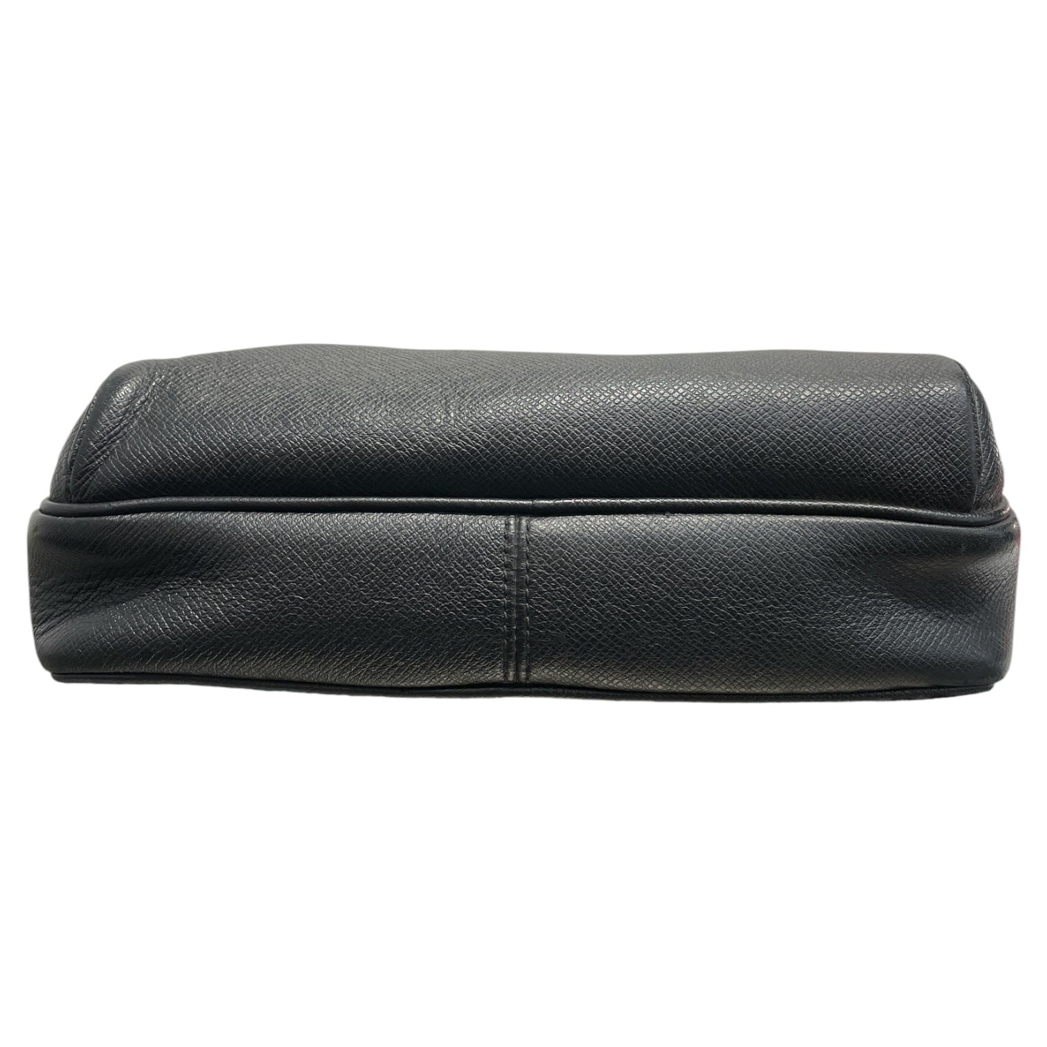 LOUIS VUITTON/Cross Body Bag/Leather/BLK/TAIGA OUTDOOR messenger bag view 3