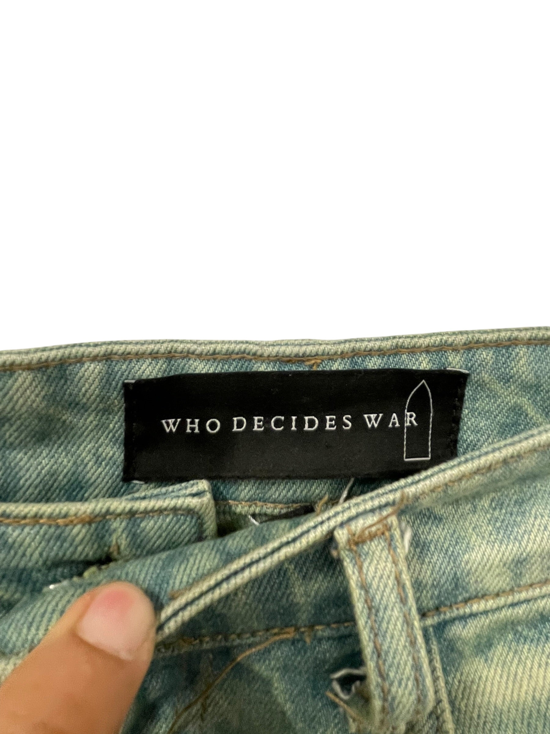 Who decides war view 3