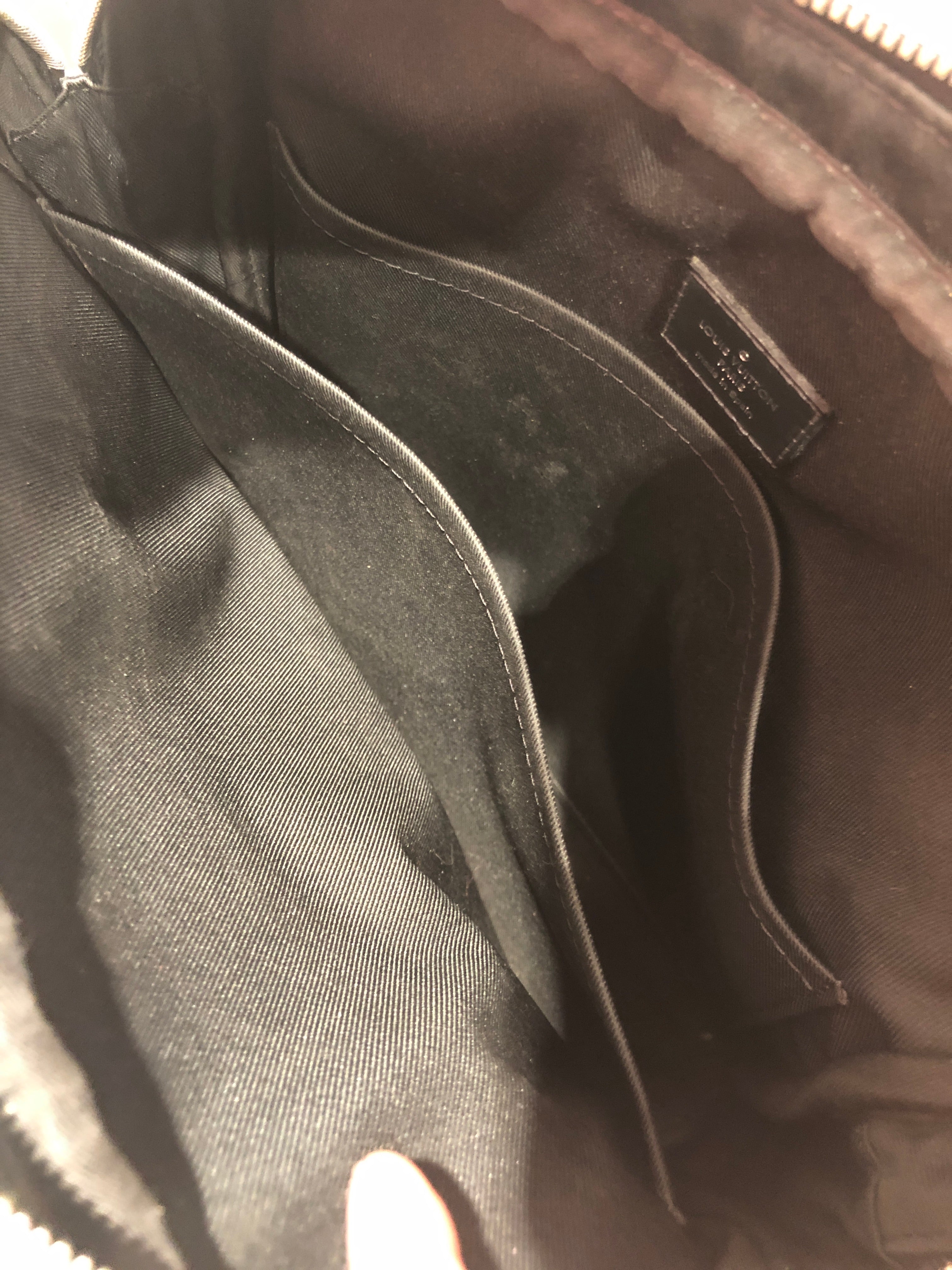 LOUIS VUITTON/Pouch/Damier Graphite Dayton Bag view 3