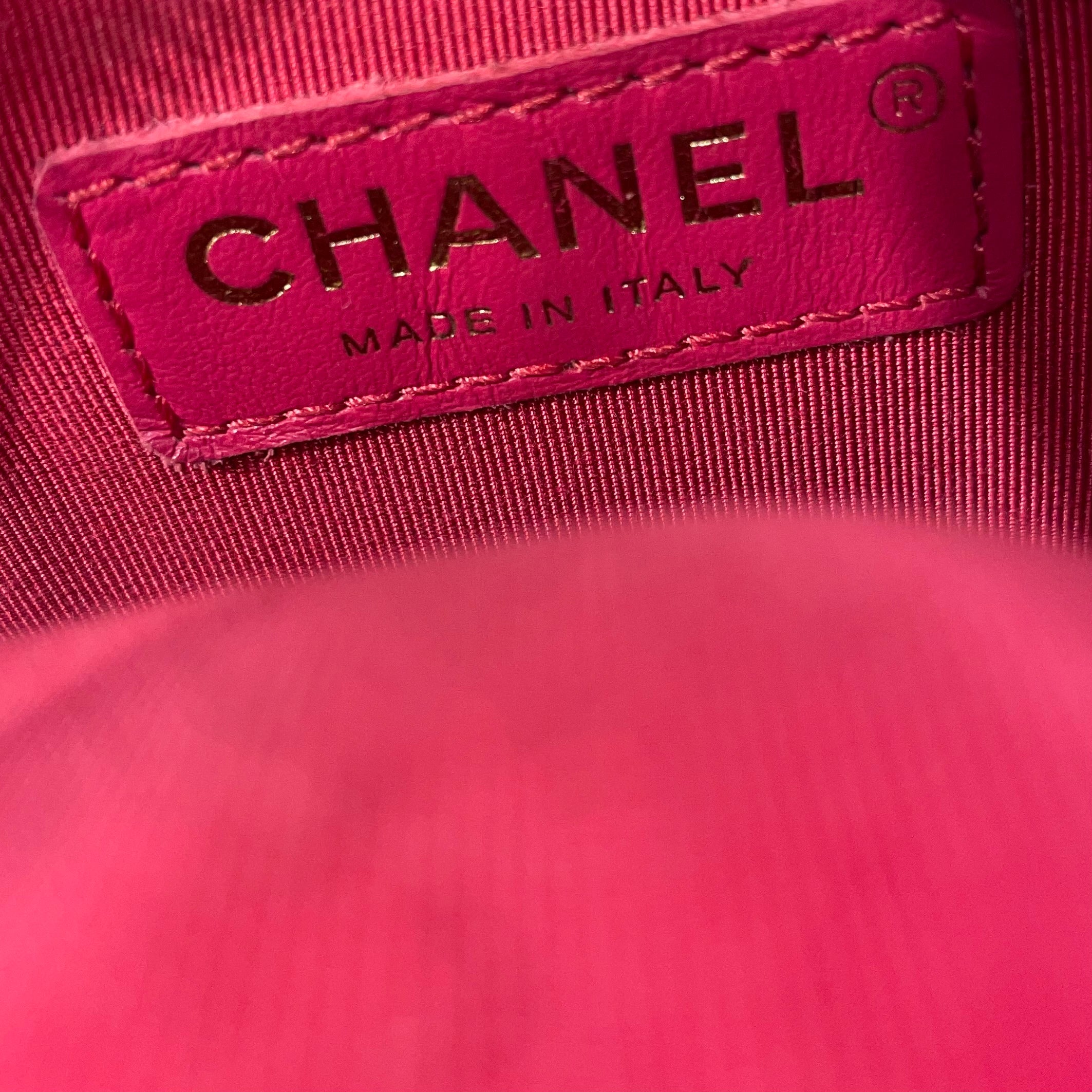 CHANEL/Cross Body Bag/Leather/BLK/quilted leather circle bag view 3