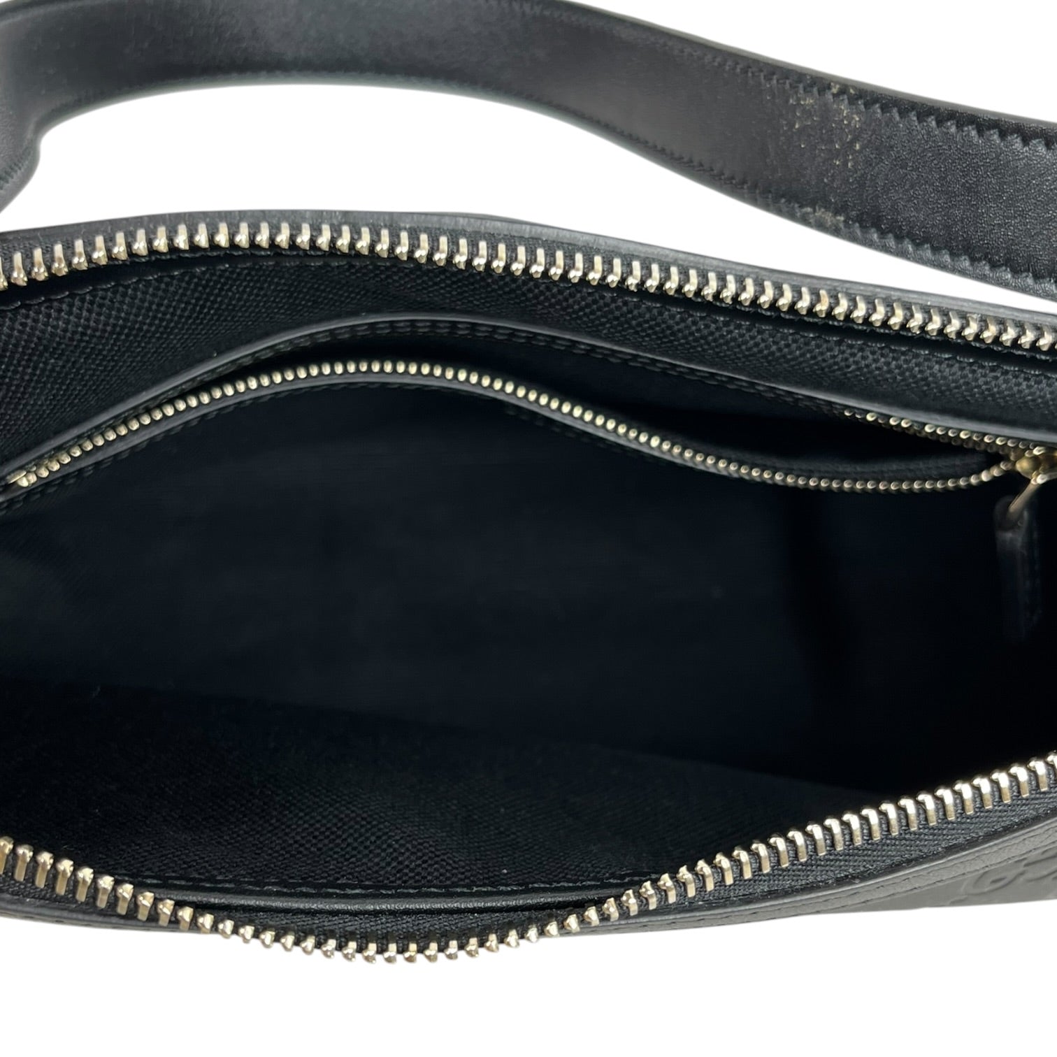 GUCCI/Bag/Leather/BLK/GG EMBLEM EMBOSSED view 4