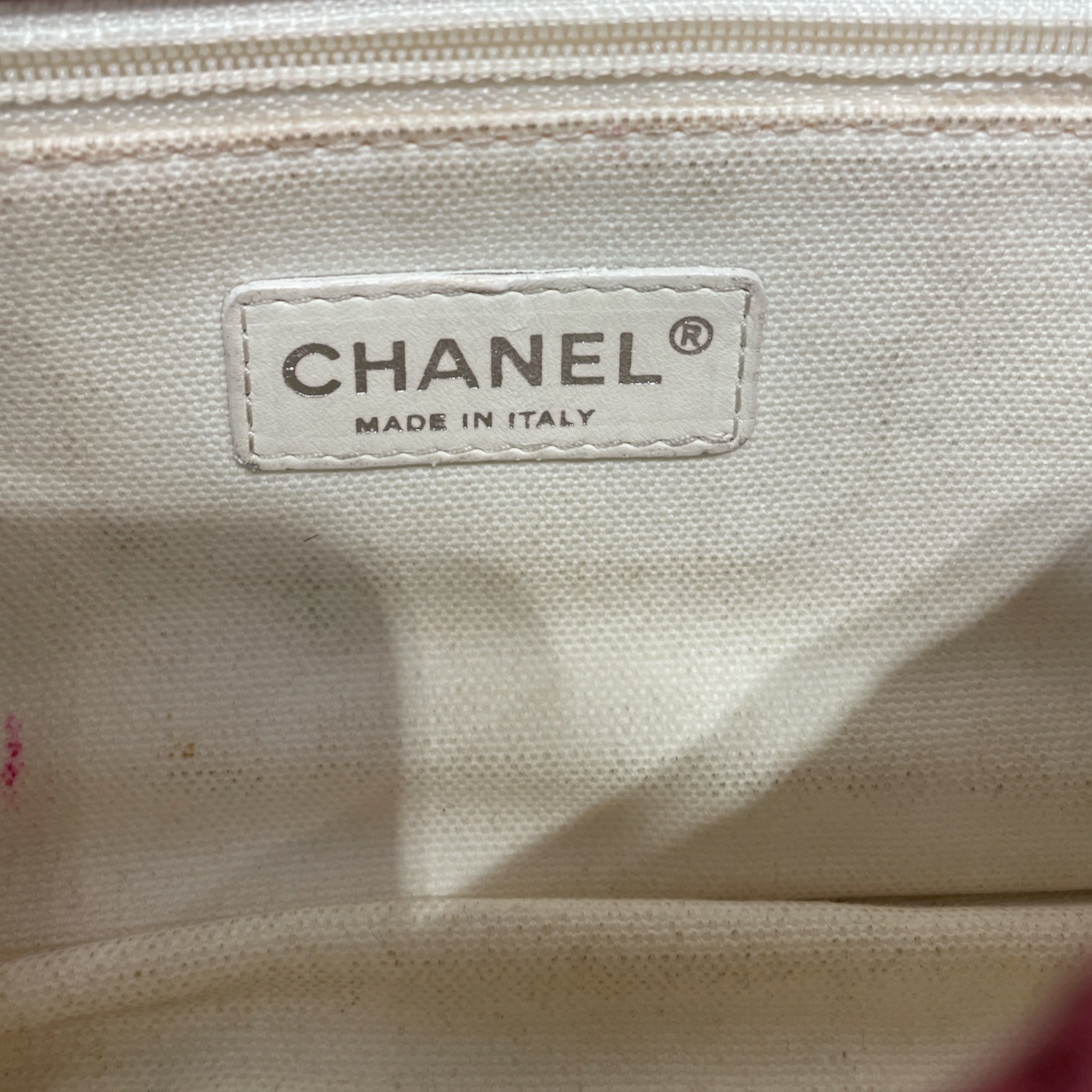 CHANEL/Bag/RED/PERFORATED LEATHER FLAP BAG view 7