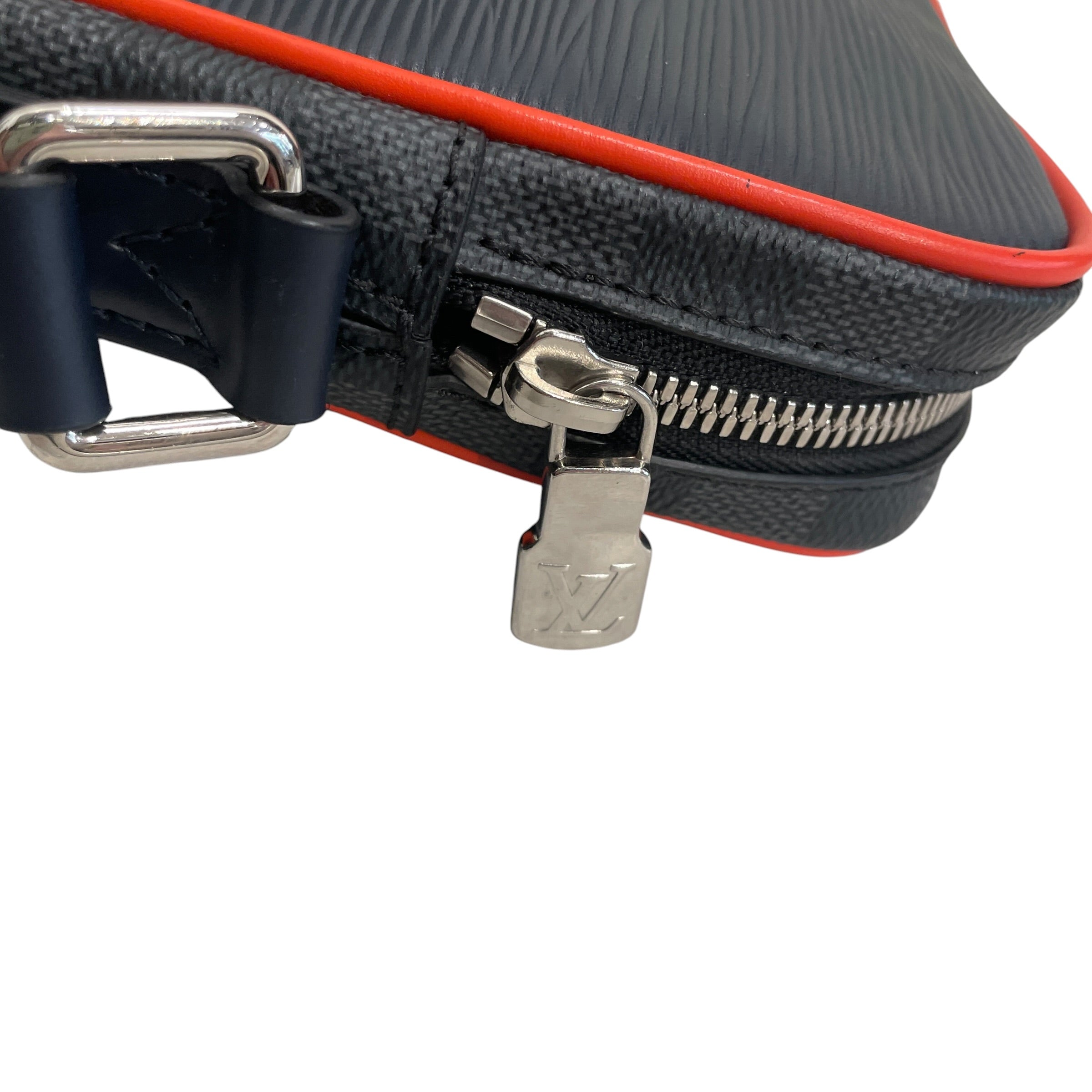 LOUIS VUITTON/Cross Body Bag/Monogram/Leather/NVY/DAMIER GRAPHITE DANUBE PM view 5