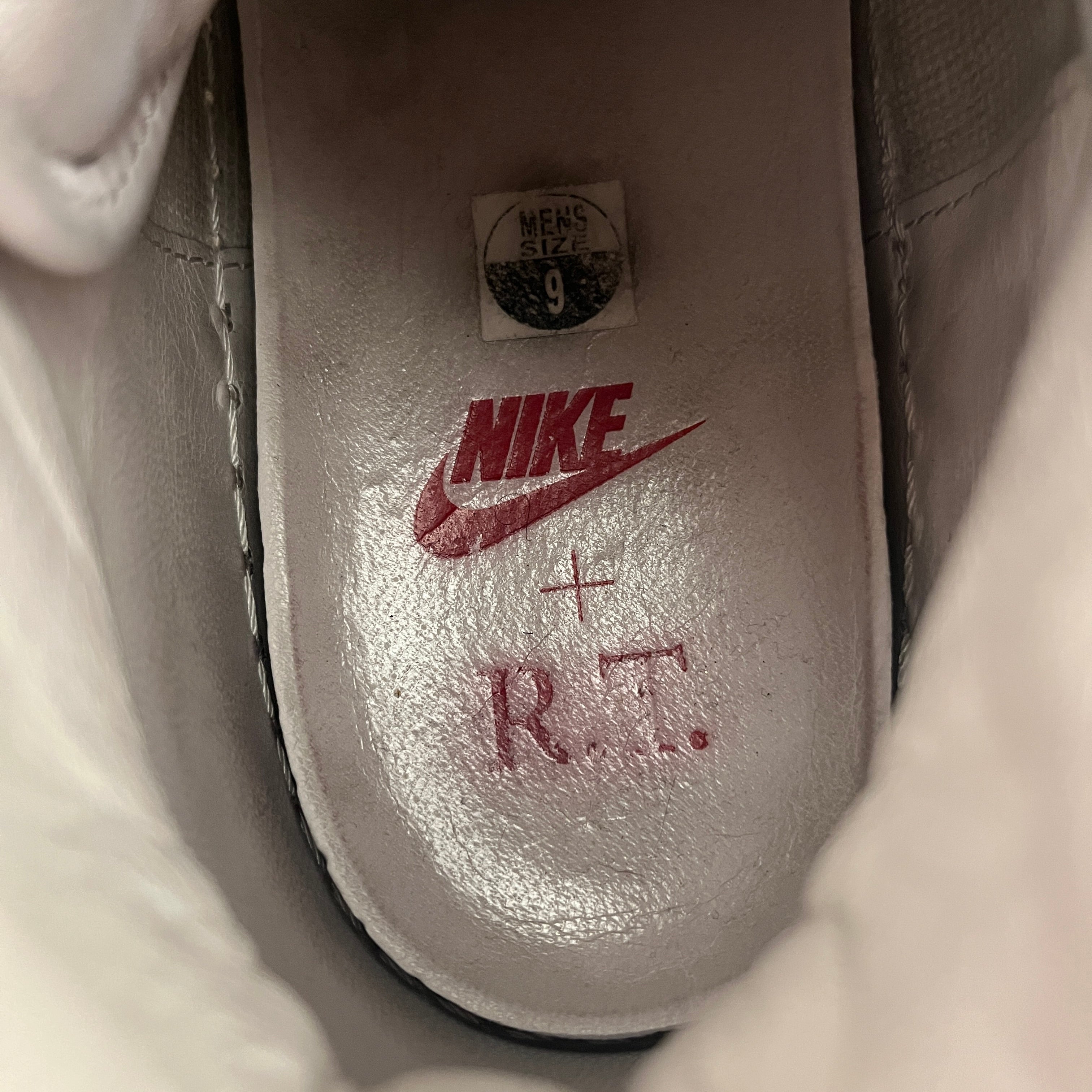NIKE/Hi-Sneakers/US 9/Leather/WHT/AF1 HI Riccardo Tisci Victori view 3