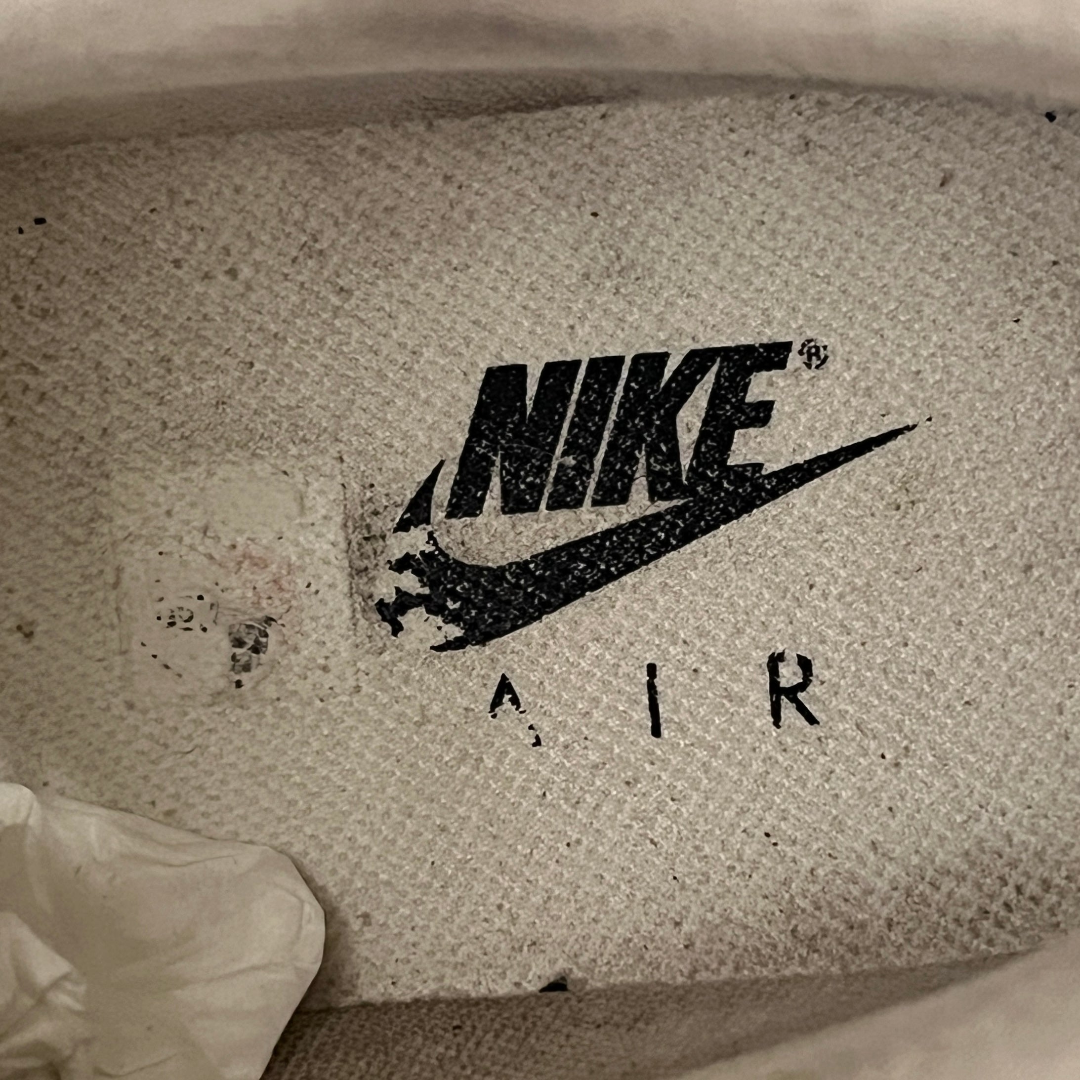 OFF-WHITE/Hi-Sneakers/US 11/WHT/AJ1 OFF WHITE VIRGIL view 7