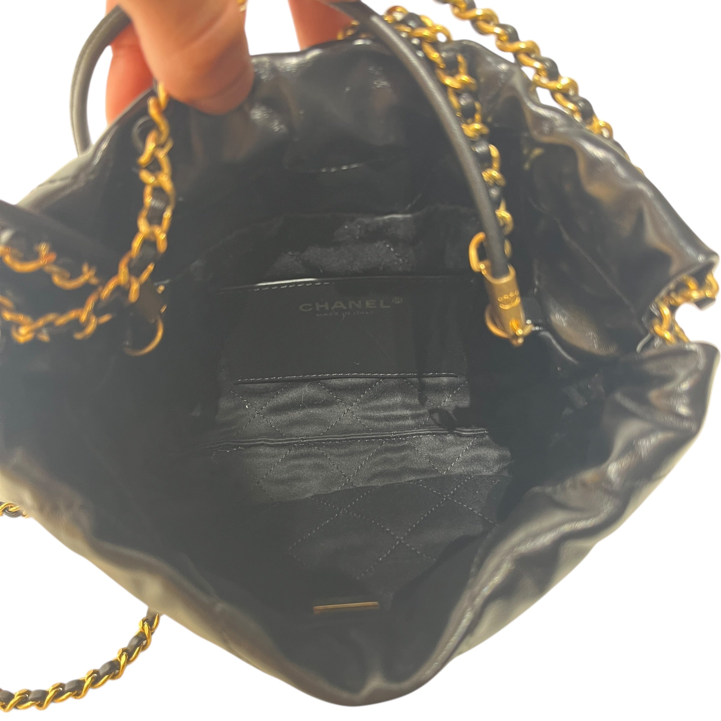 CHANEL/Cross Body Bag/Leather/BLK/QUILTED FRONT LOGO view 5