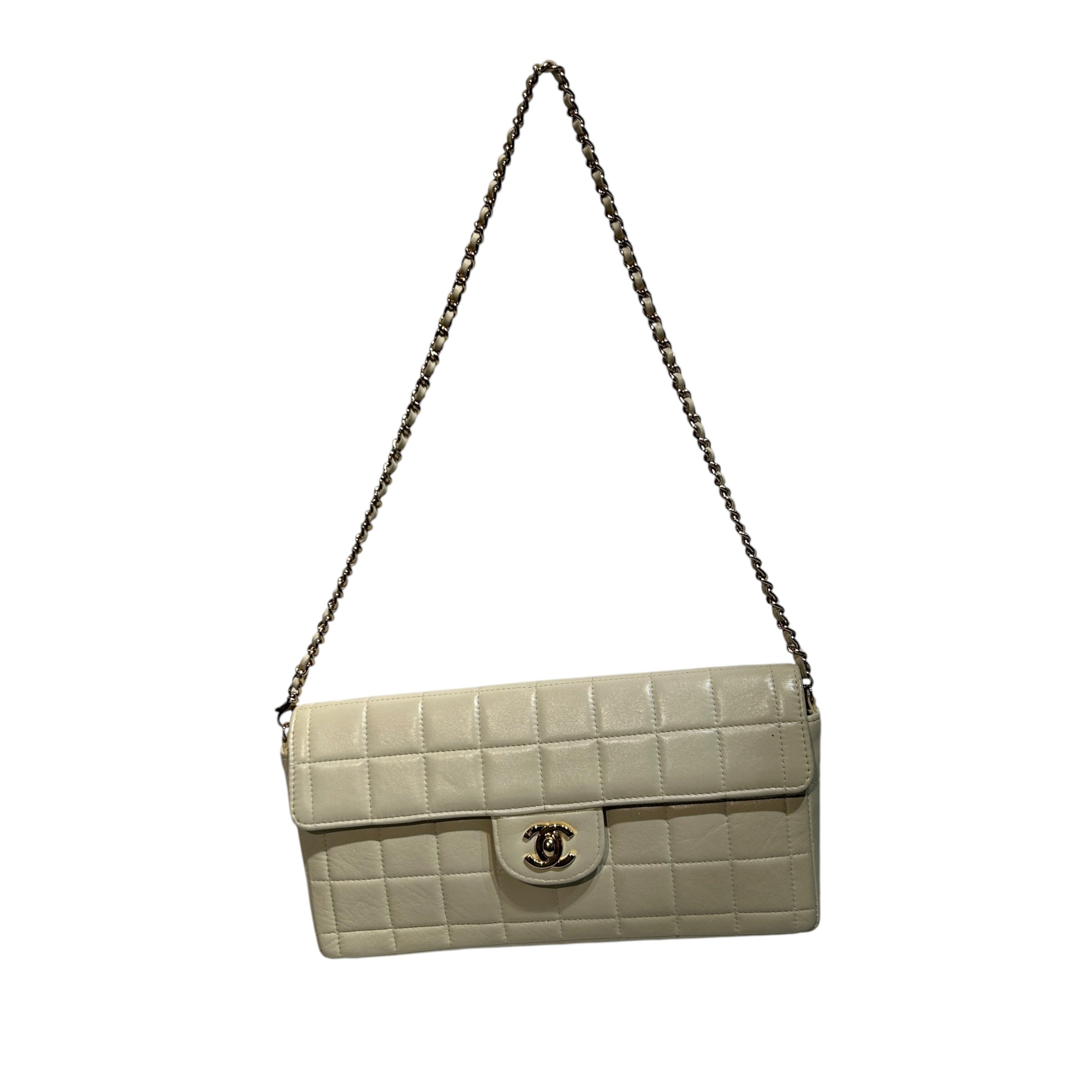 CHANEL/Bag/CRM/Chocolate Bar E/W Flap view 1
