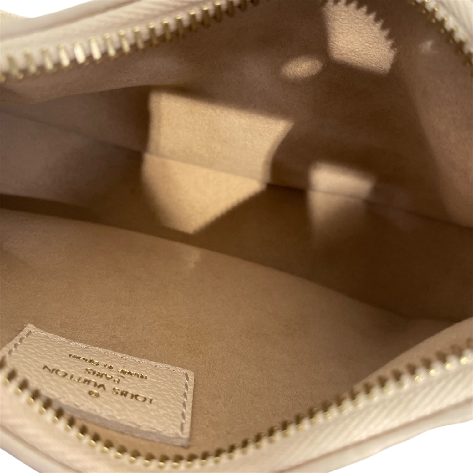 LOUIS VUITTON/Bag/WHT/Empreinte Mini Moon Bag view 4