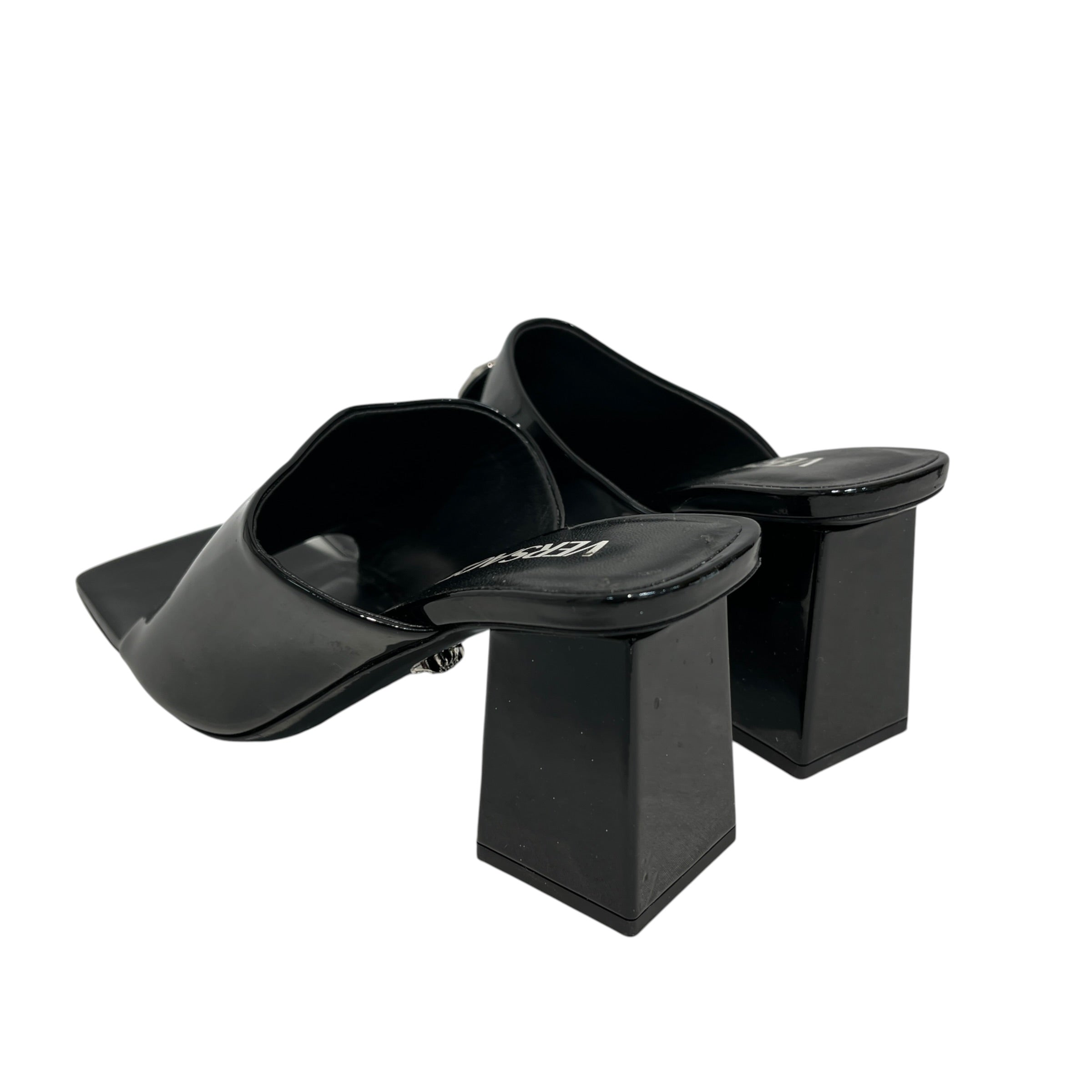 VERSACE/Heels/EU 38.5/Leather/BLK/Silver Logo Front view 2