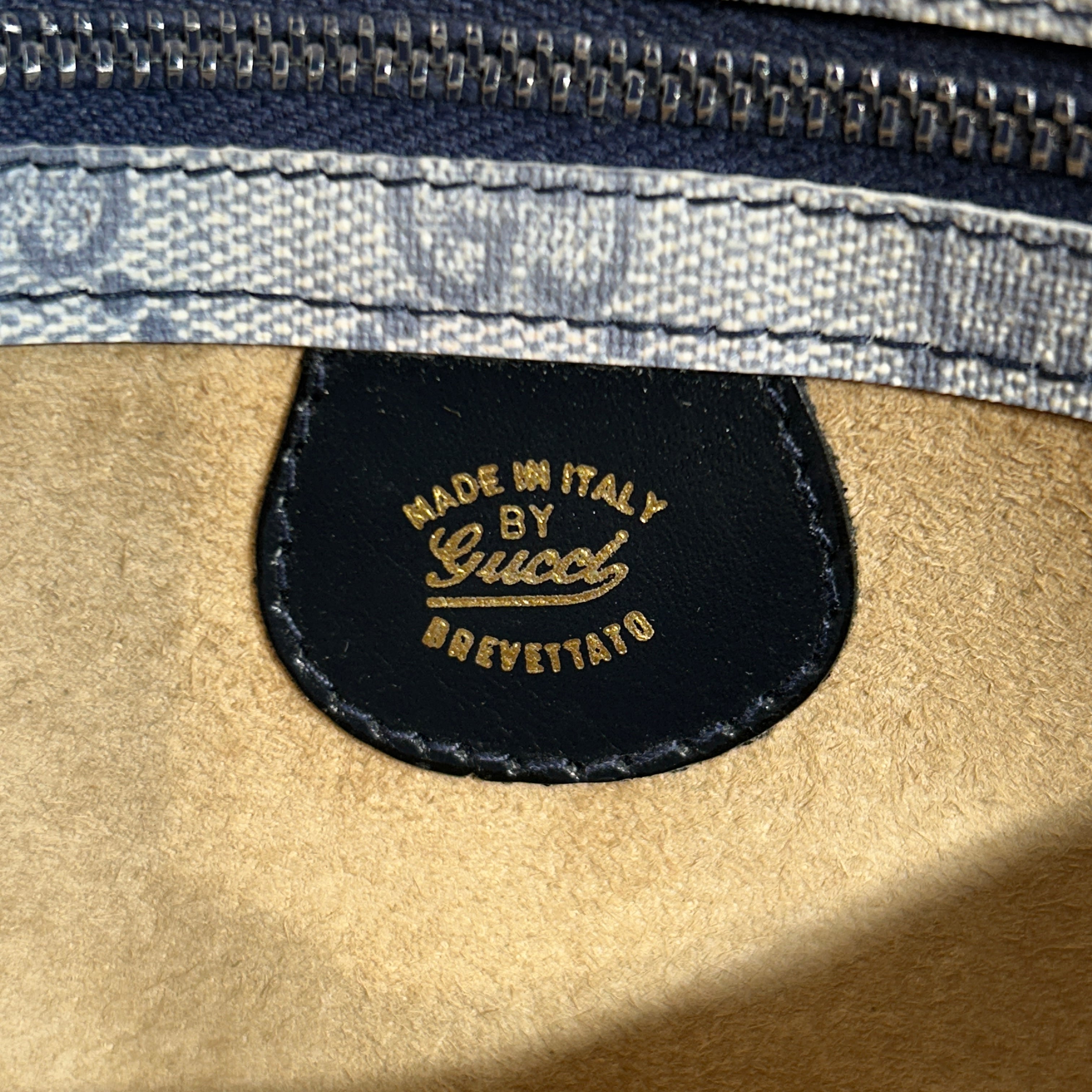GUCCI/Pouch/Monogram/Leather/GRY/2gg hardware front view 5