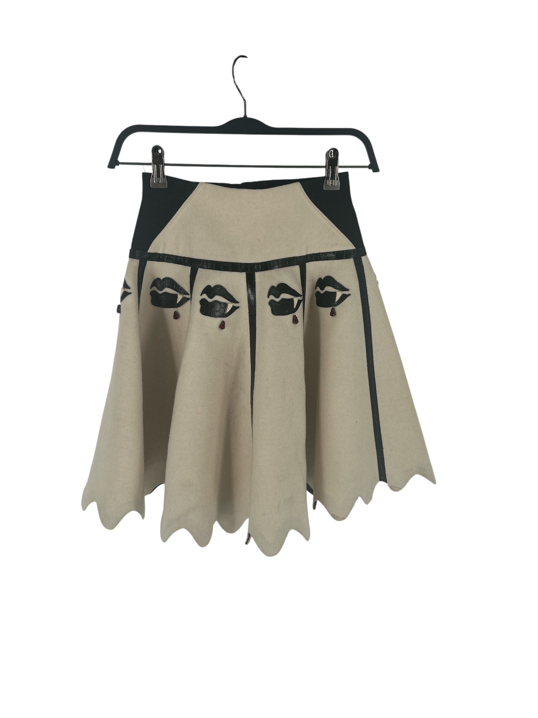 UNDERCOVER/Skirt/1/Wool/WHT/L1601-1 view 1