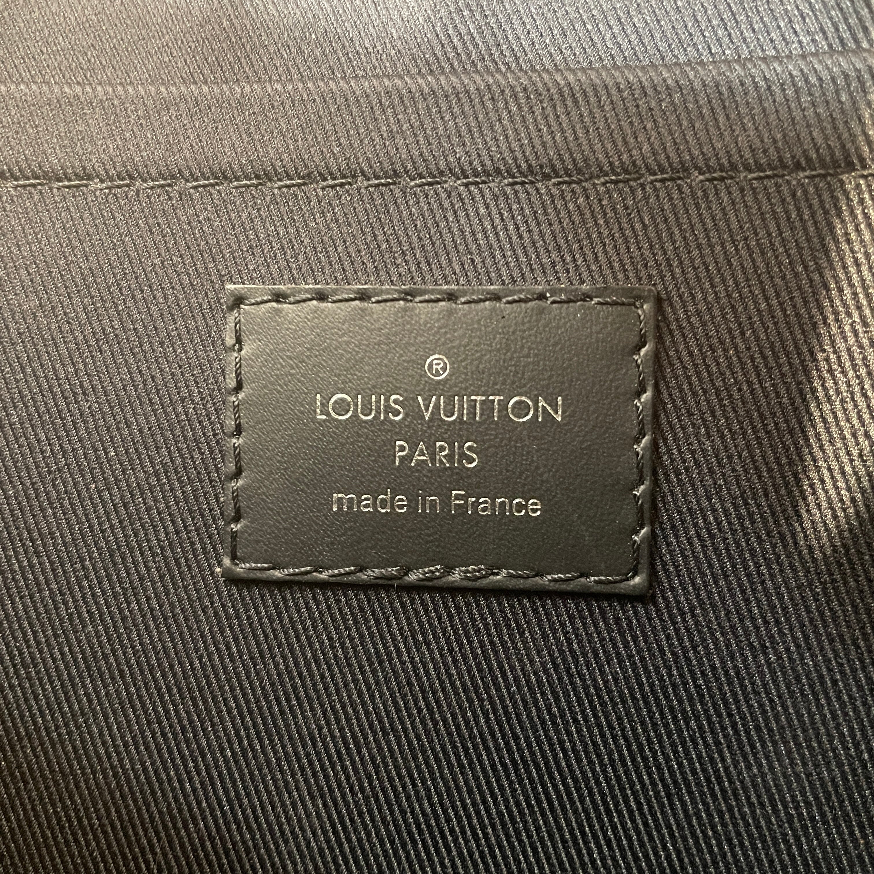 LOUIS VUITTON/LOUIS VUITTON/Pouch/Monogram/Leather/BLK/tn4108 view 4