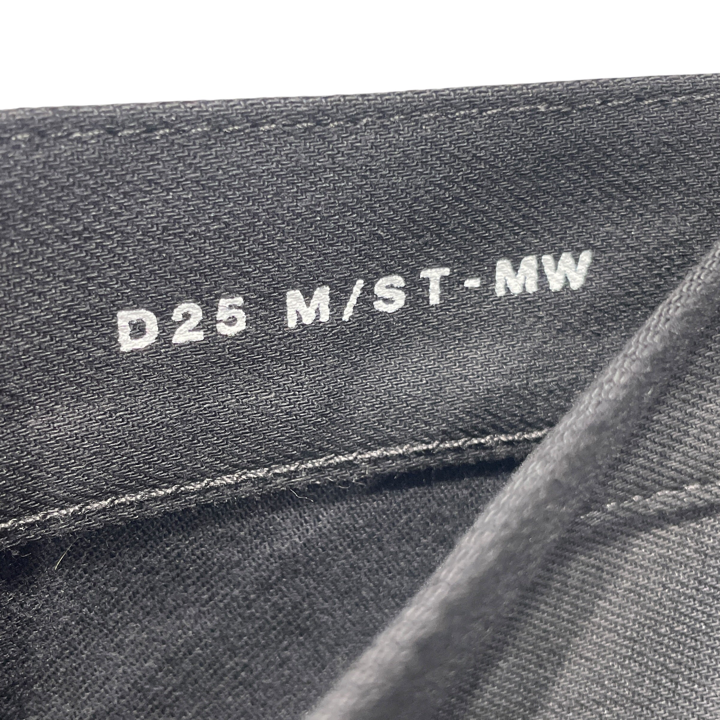 YVES SAINT LAURENT/Pants/34/Denim/BLK/2025 SKINNY DENIM view 3