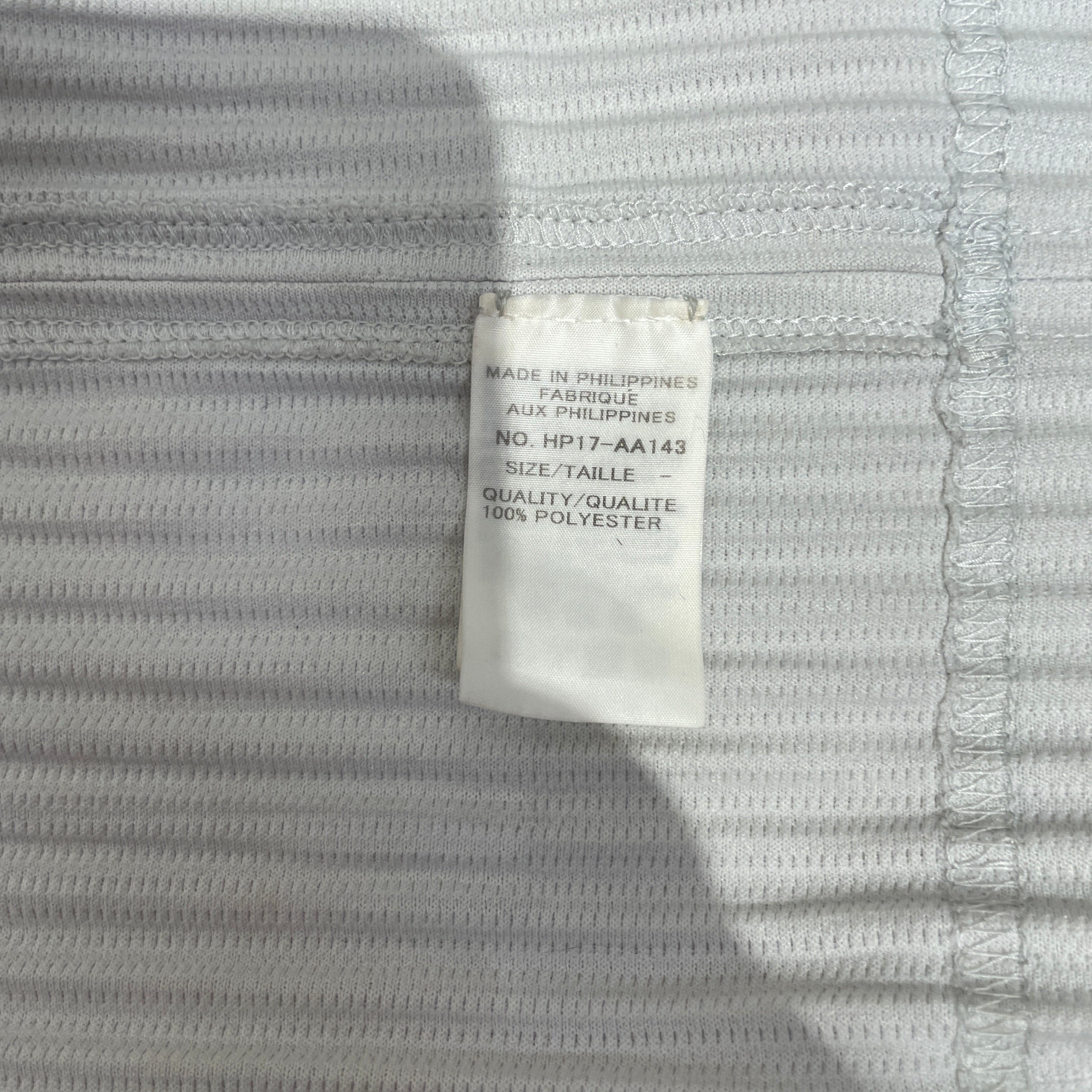 ISSEY MIYAKE/Headwear/OS/CRM/pleated tube face covering view 5