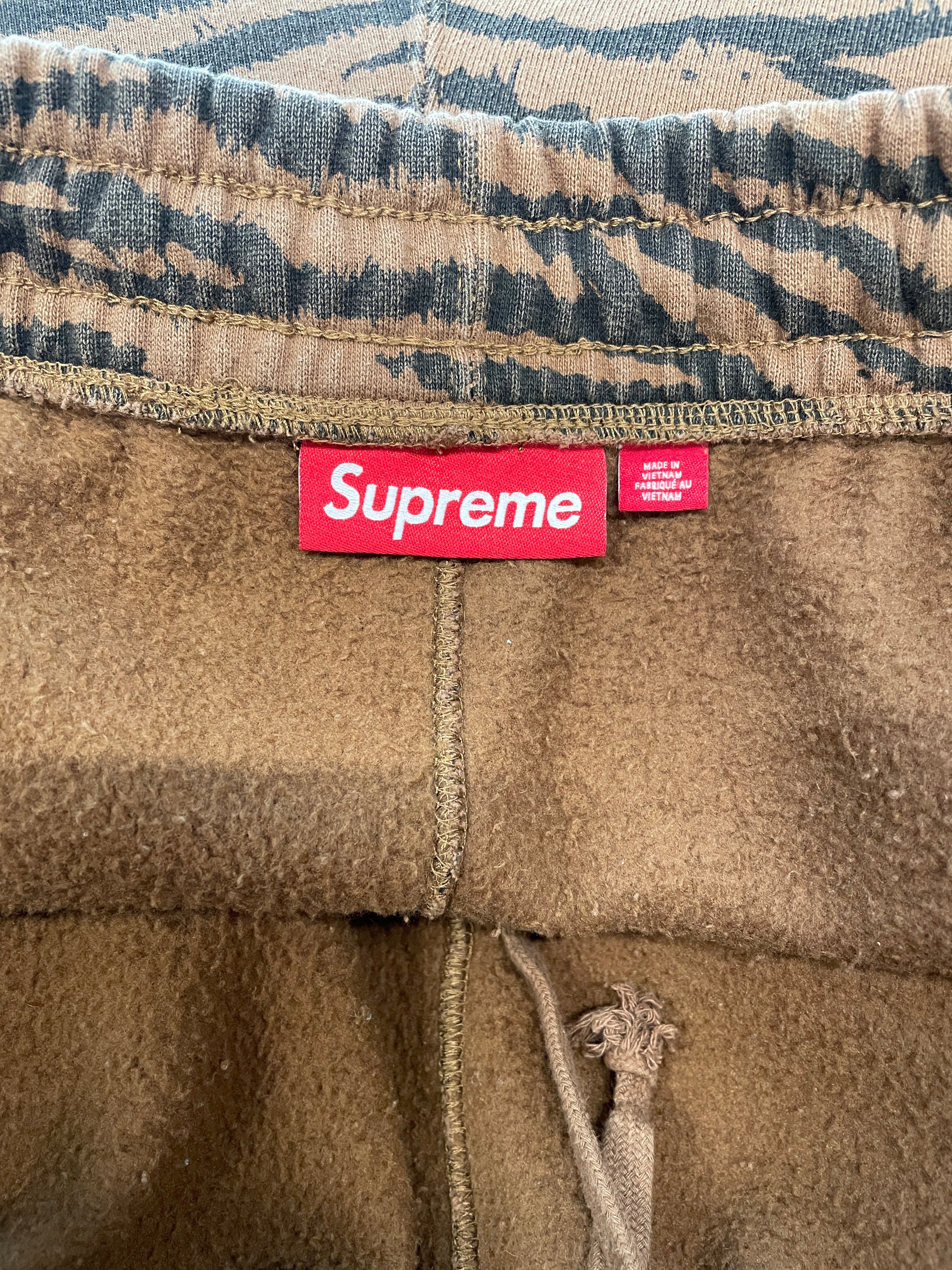 Supreme/Shorts/L/Cotton/BRW/Animal Pattern/BLK TIGER PRINT/BLK LOGO BOX view 4