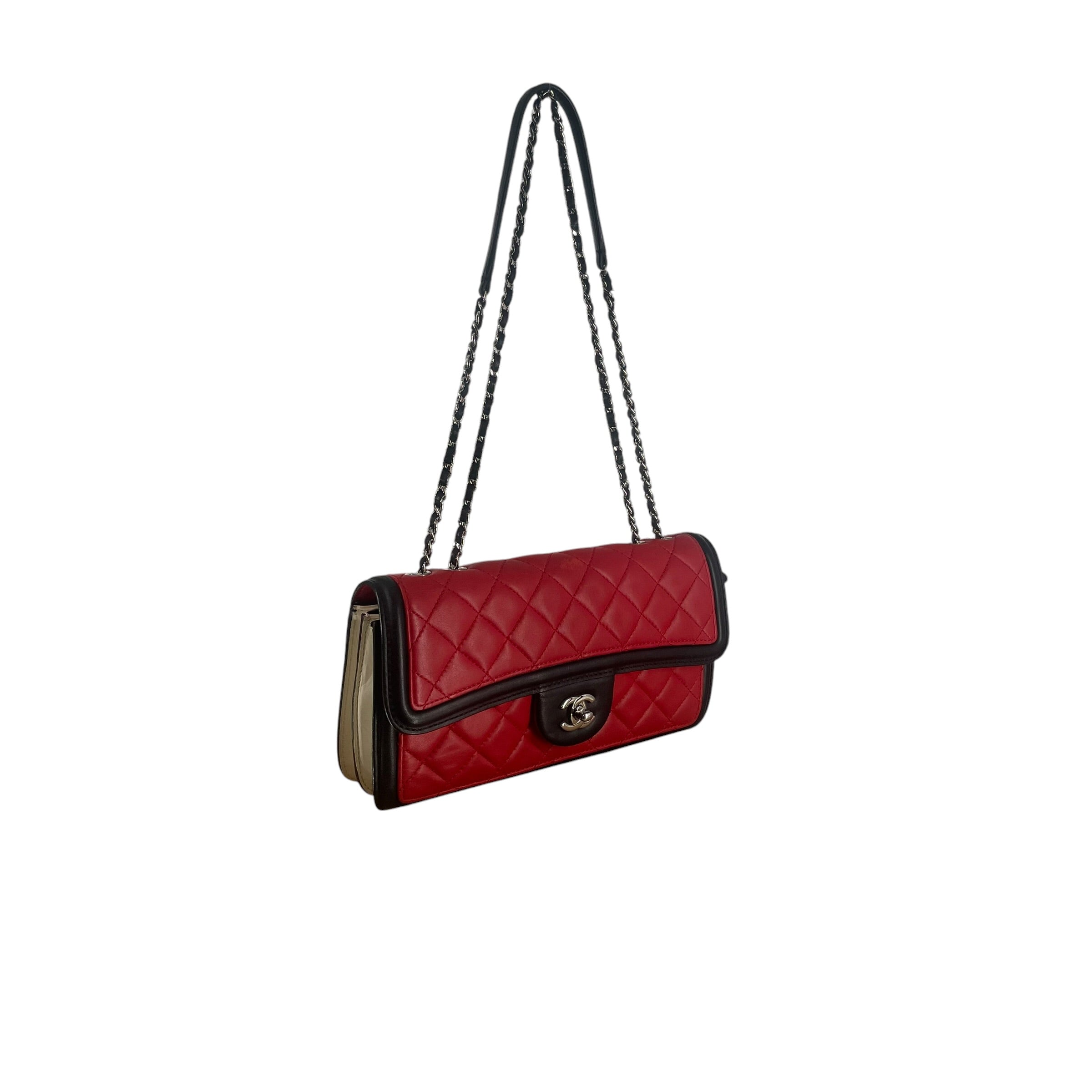 CHANEL/Bag/Leather/MLT/17966051 RED BLK WhT Slvr Hrdw view 3