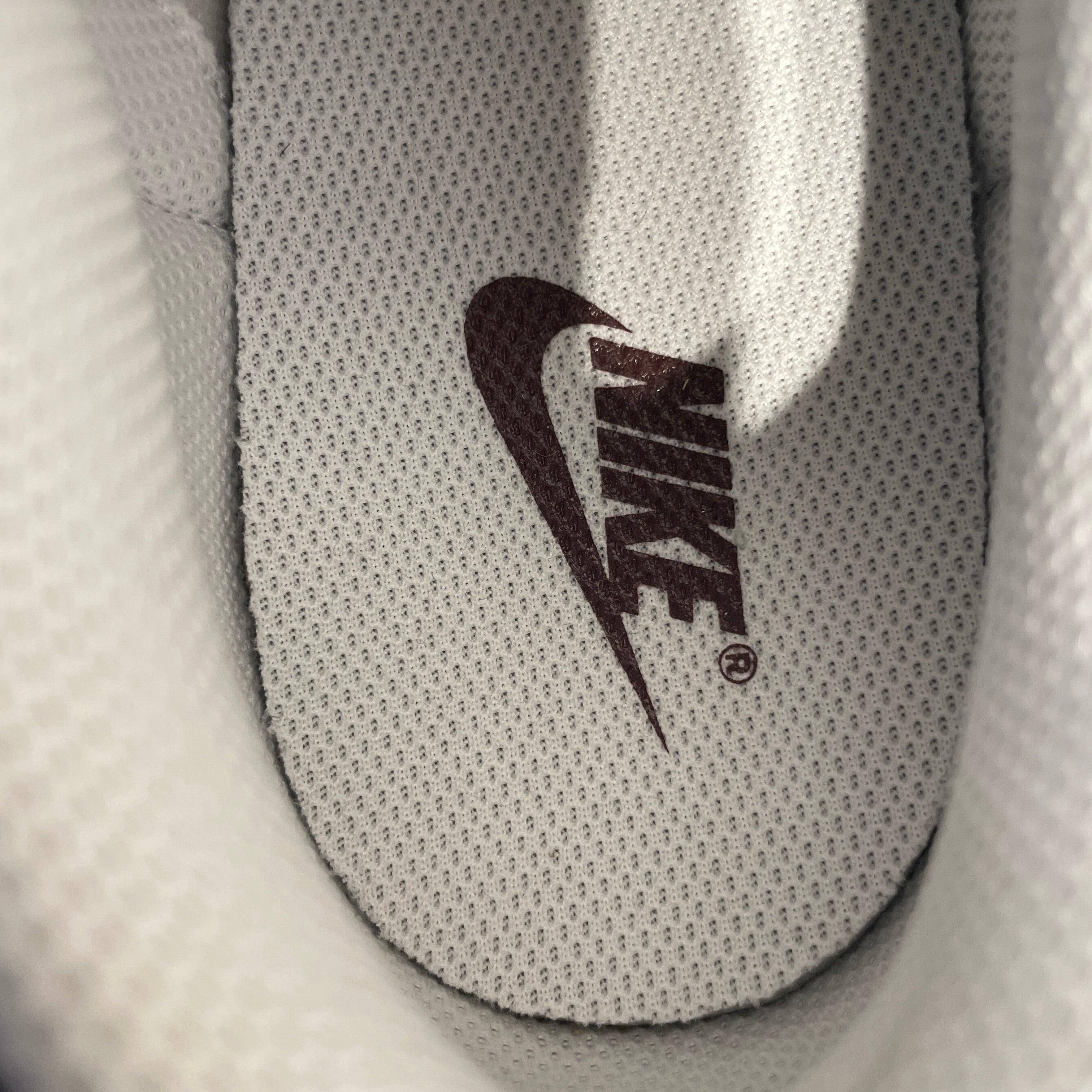 NIKE/Low-Sneakers/US 10/Leather/WHT/PLUM CHALK view 3
