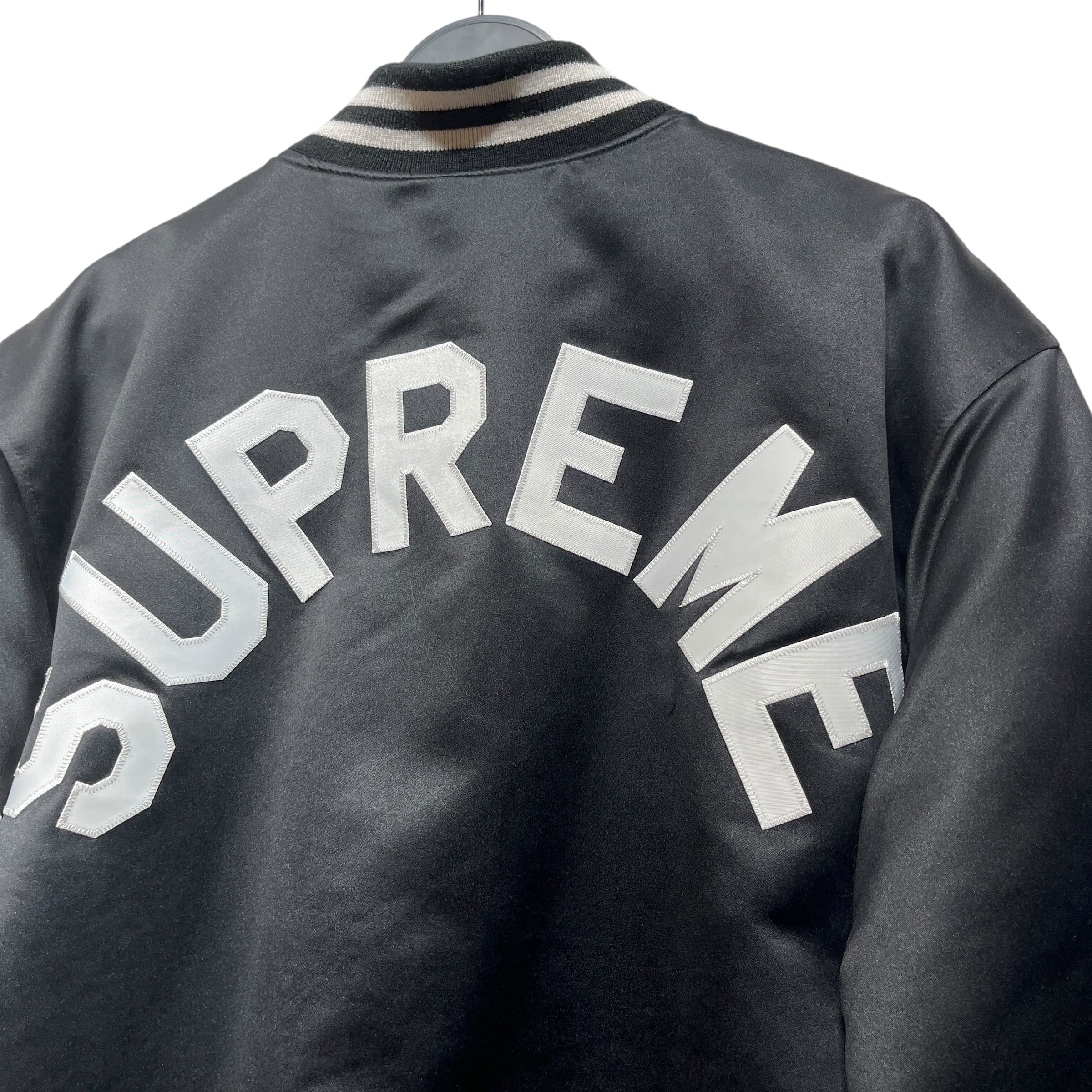Supreme/mitchell&ness/Flight Jkt/L/Silk/BLK/white supreme back hit view 5